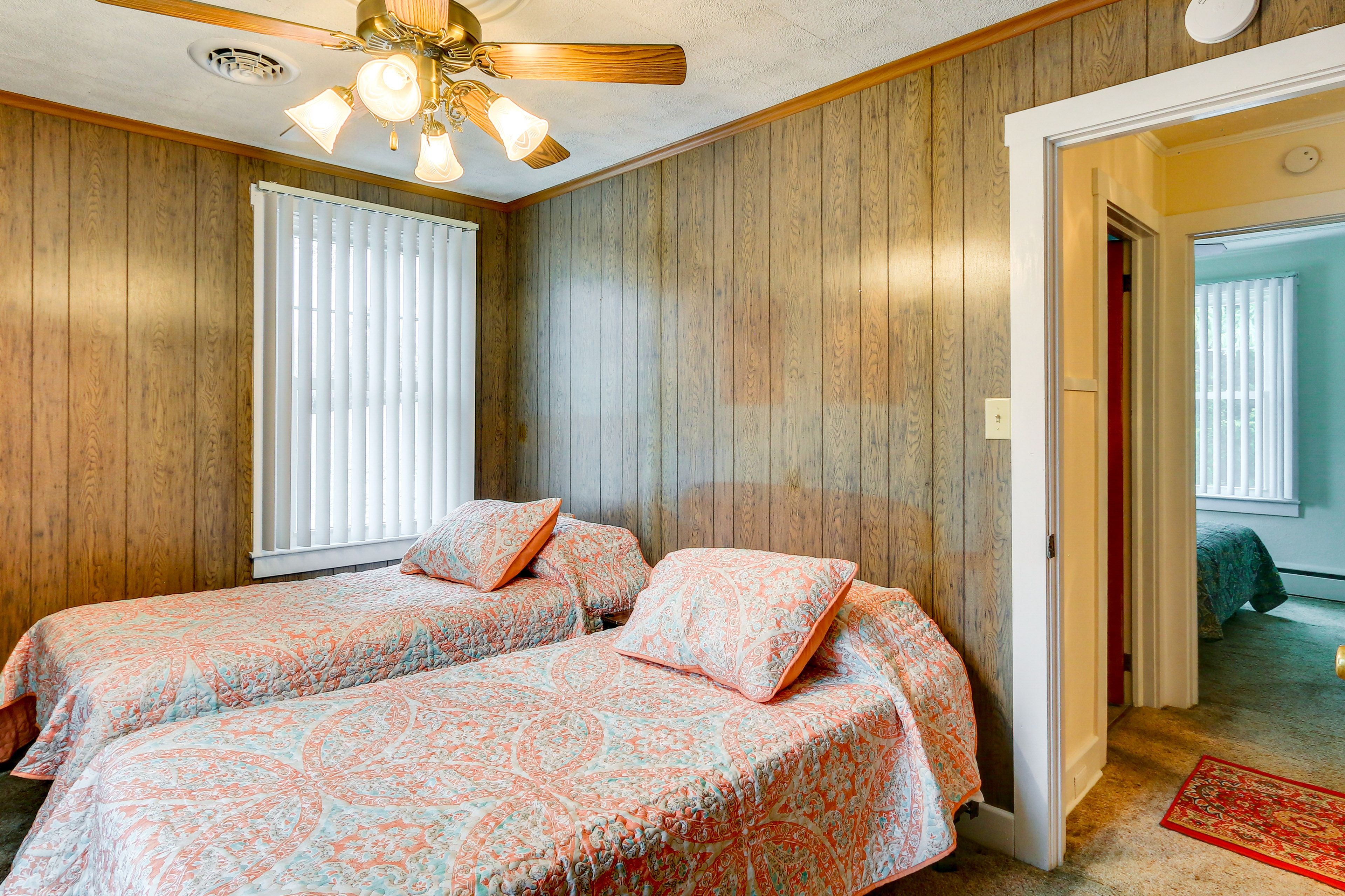 Bedroom 3 | 1st Floor | 2 Twin Beds