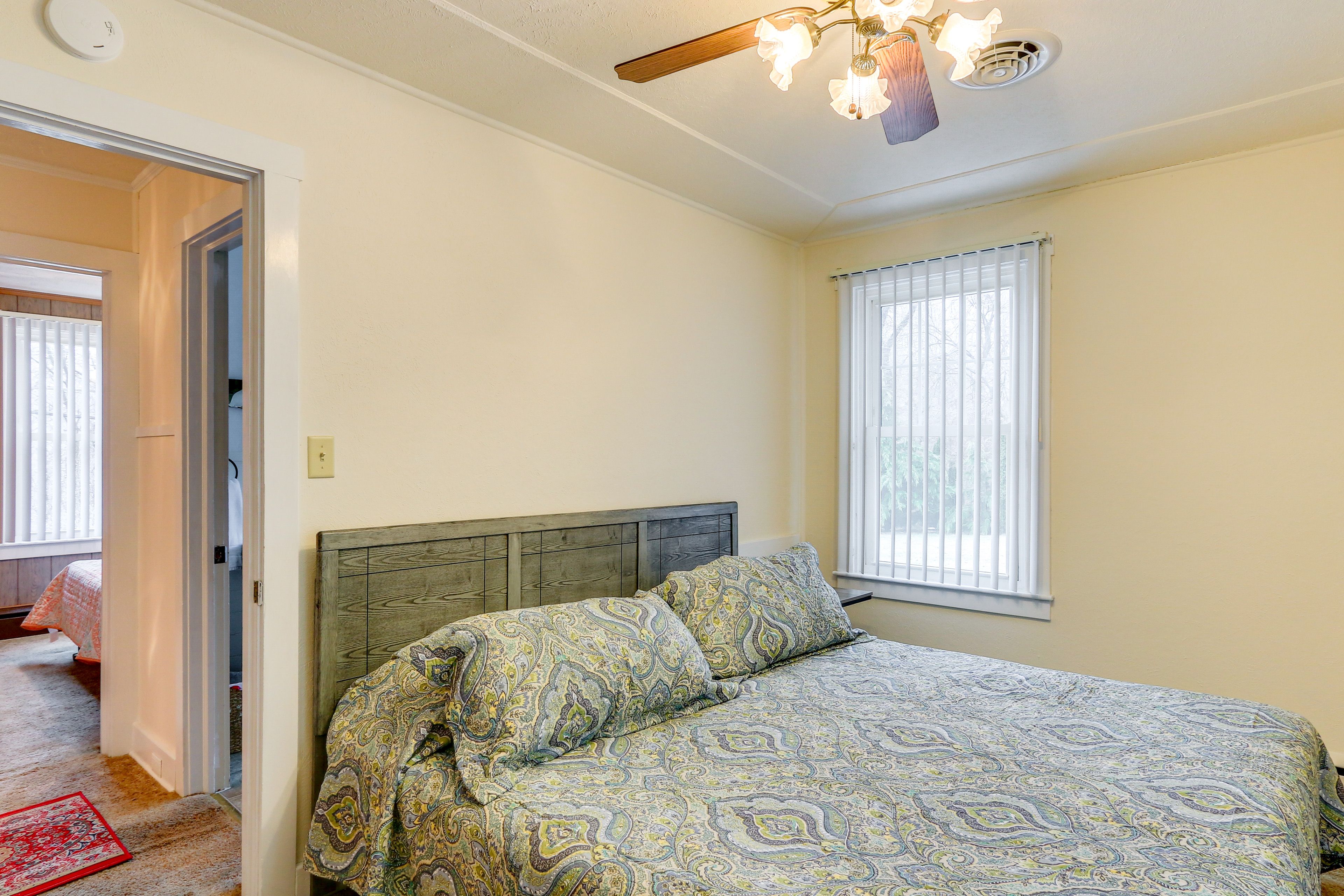 Bedroom 1 | 1st Floor | King Bed | Linens Provided