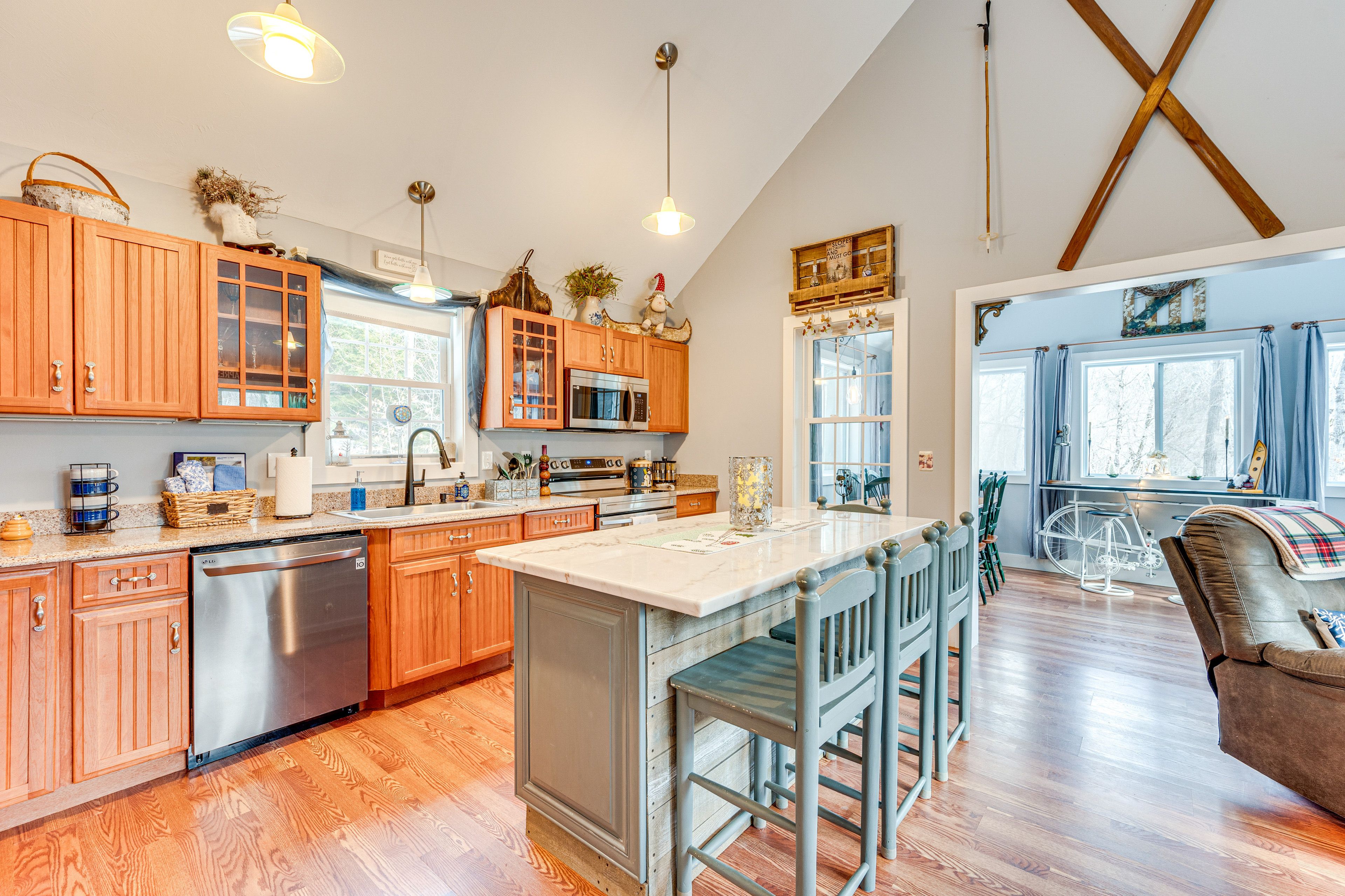 Kitchen | Cooking Basics | Coffee Maker | Main Level