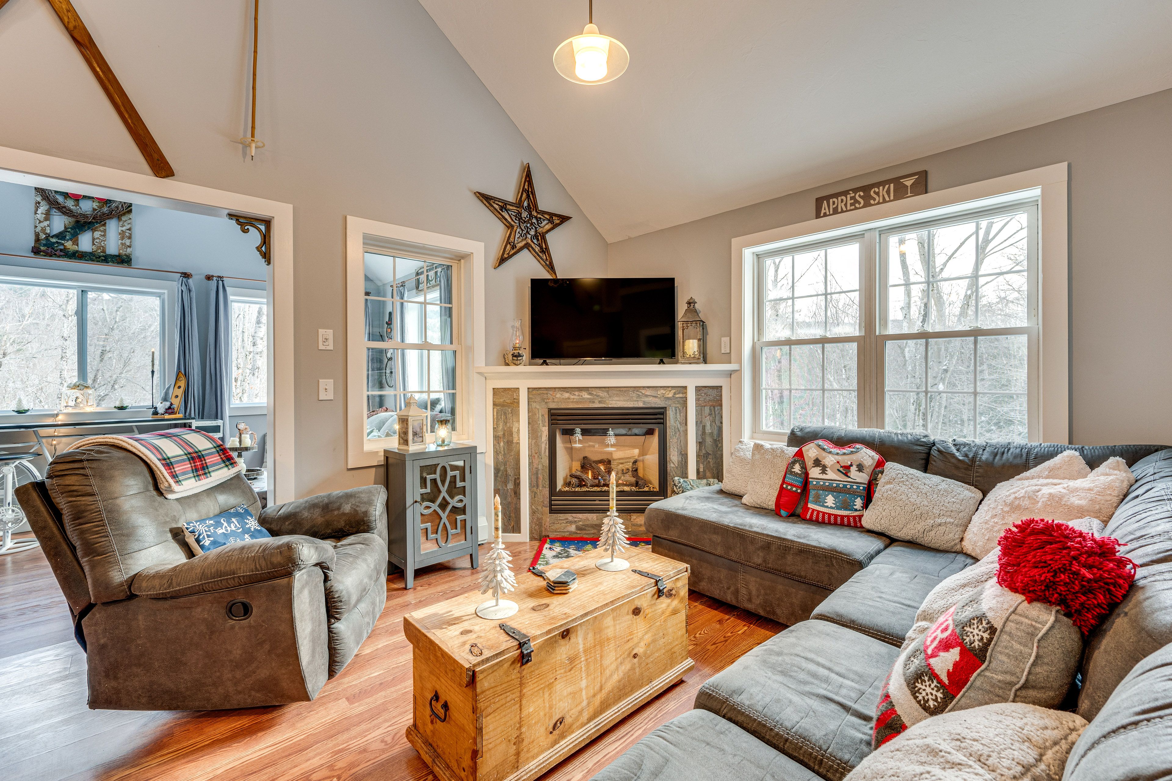 Campton Vacation Rental | 3BR | 2BA | Steps Required | 2,000 Sq Ft