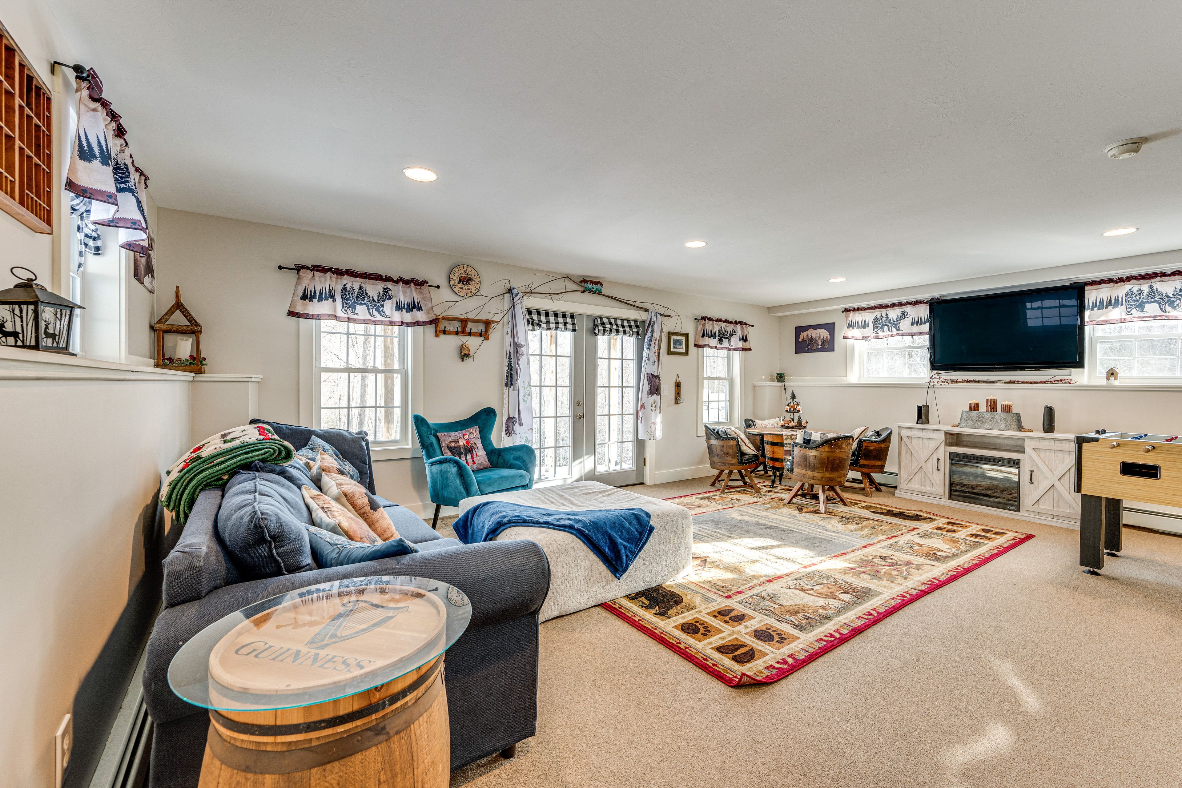 Game Room | Smart TV | Foosball Table