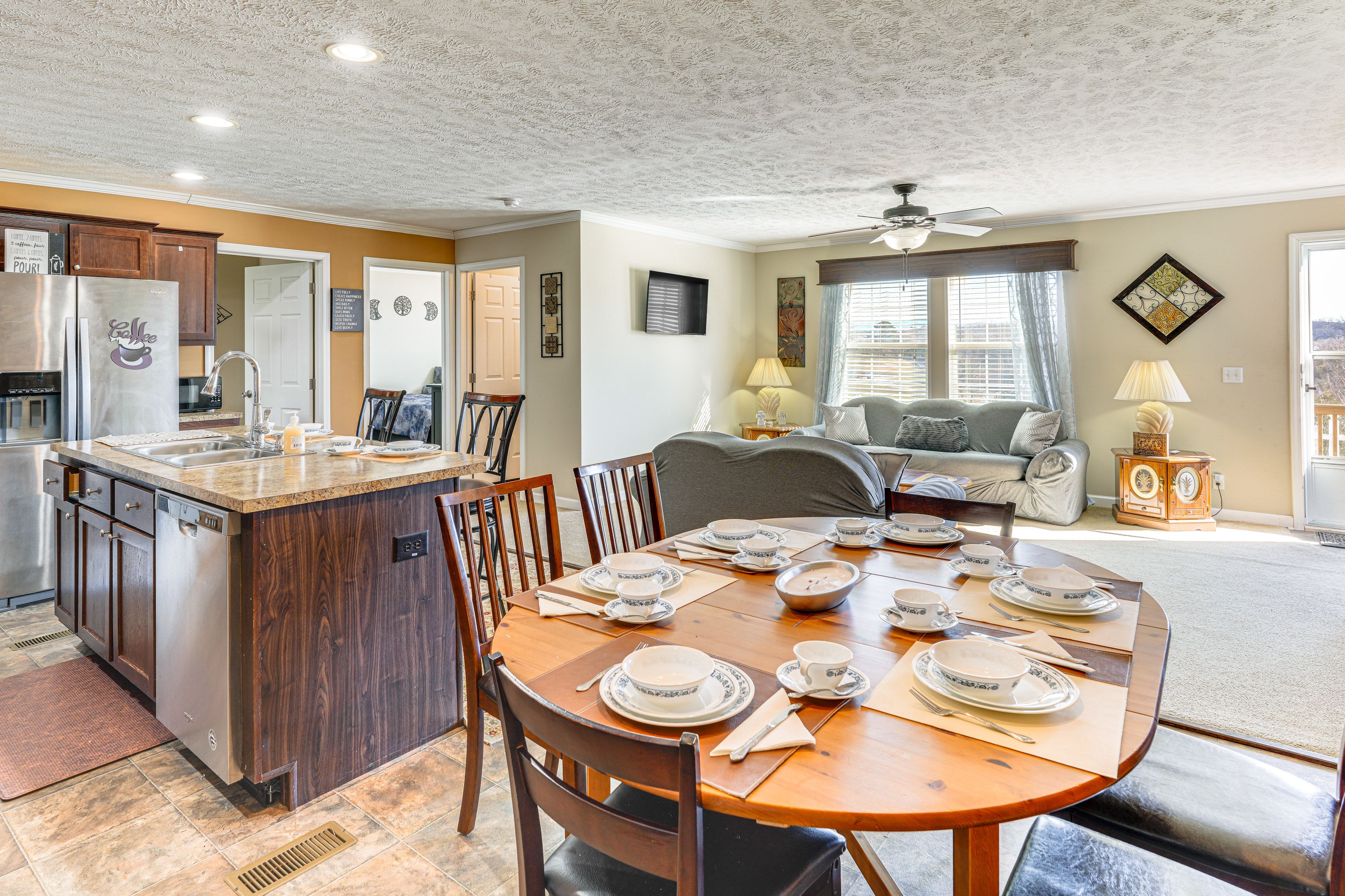 Dining Room | Dishware & Flatware