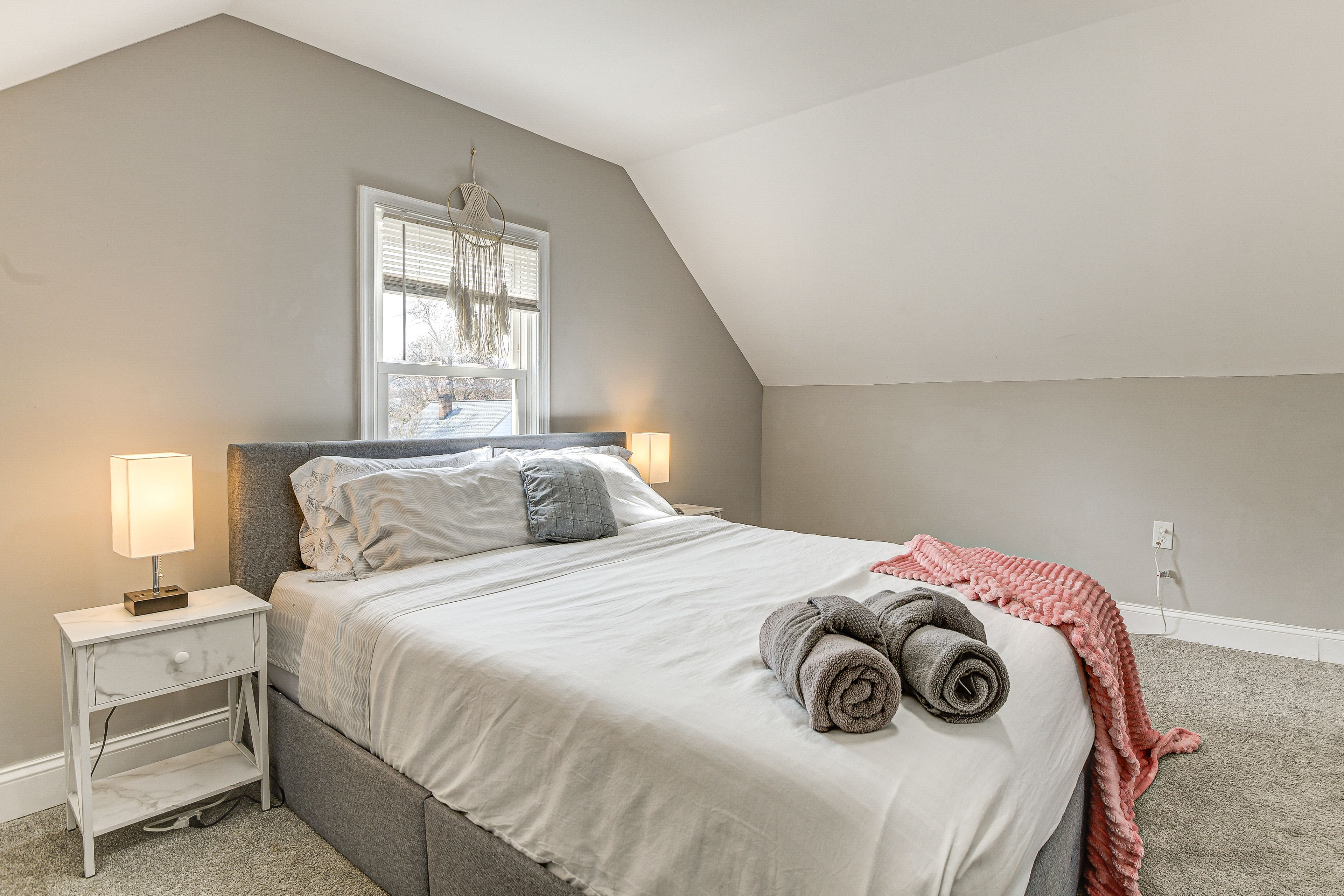 Bedroom 4 | Queen Bed | Smart TV | 2nd Floor