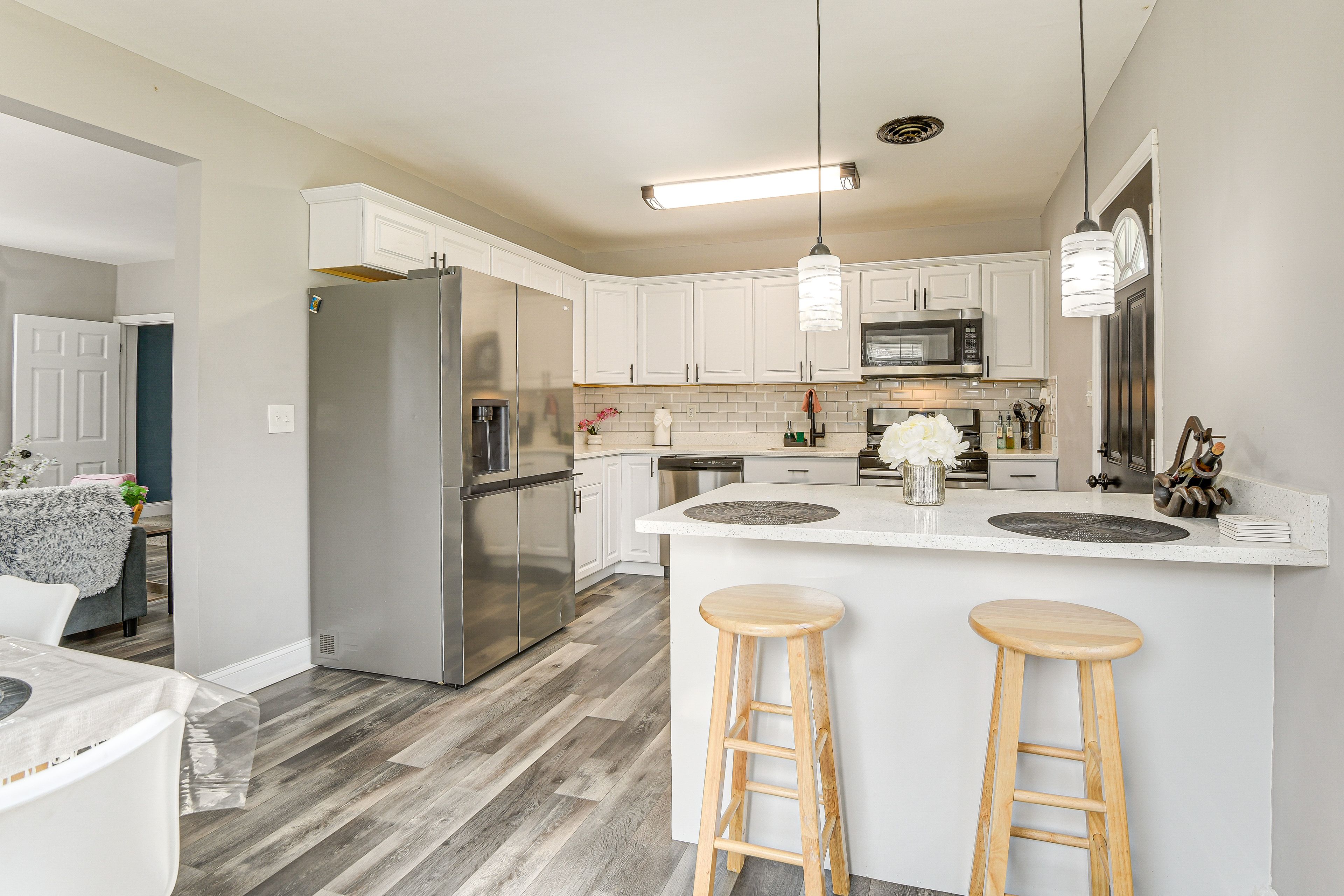 Kitchen | Free WiFi | Central Air Conditioning/Heat
