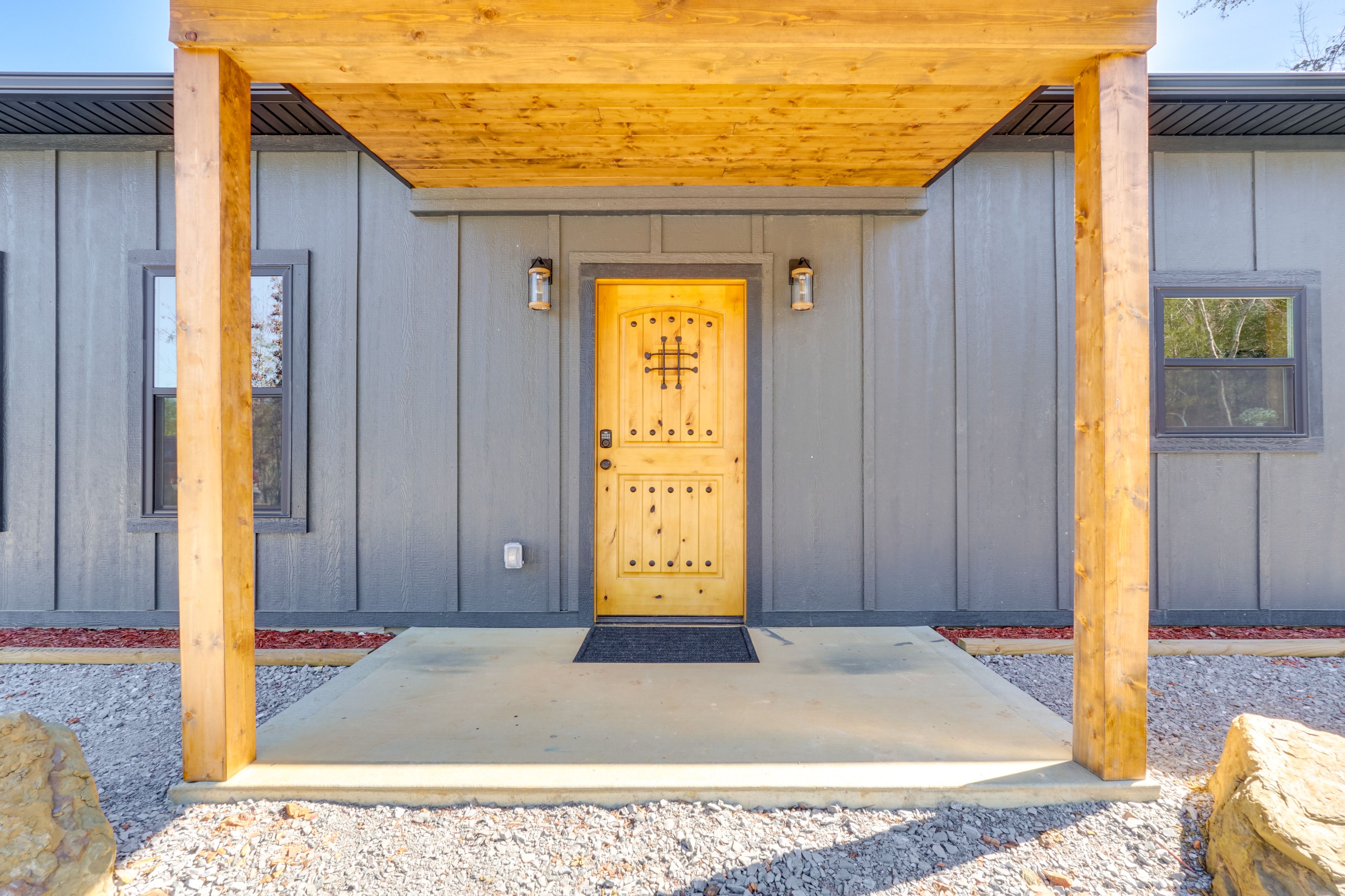 Cabin Exterior | Private Entrance