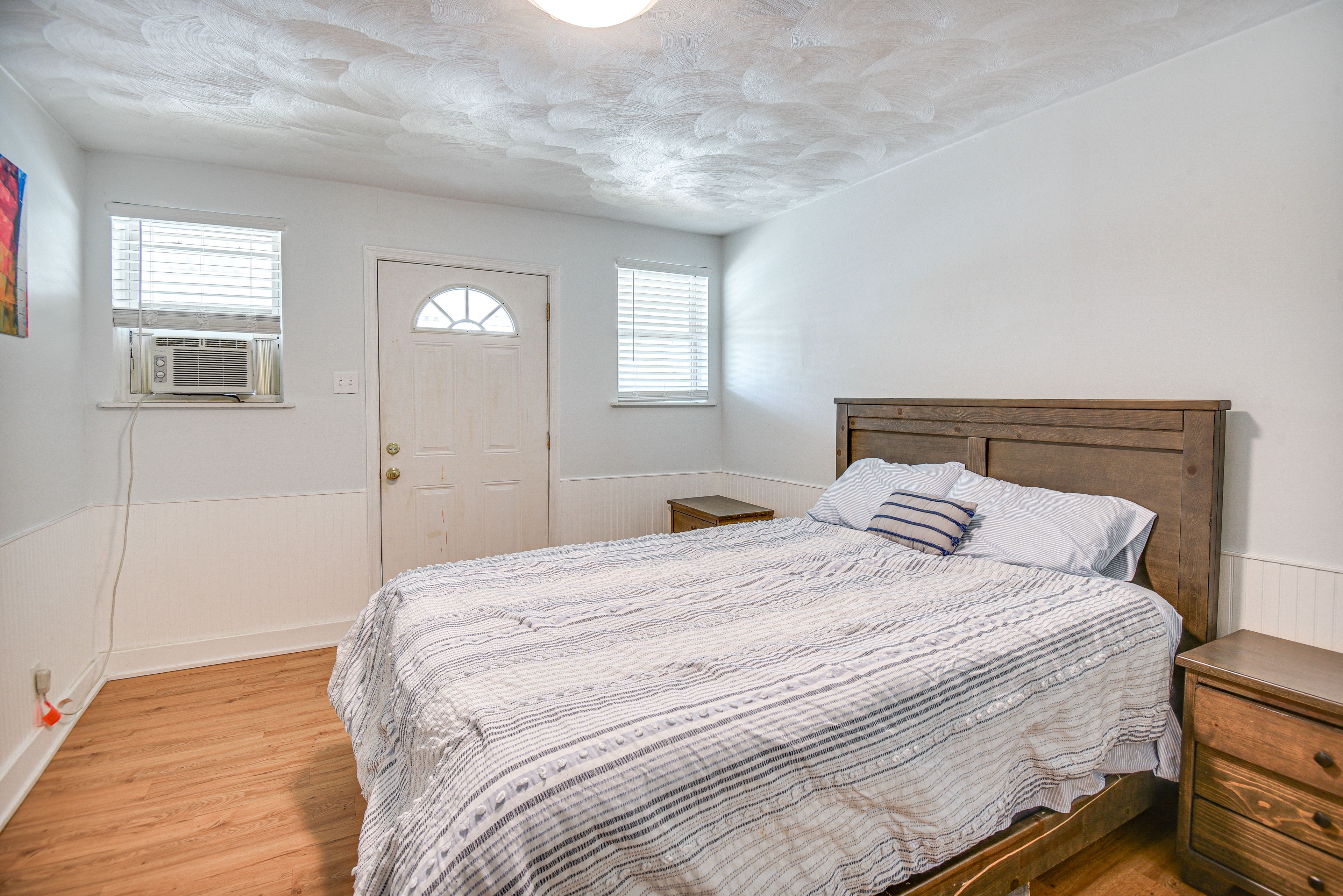 Bedroom 1 | Queen Bed | Linens Provided