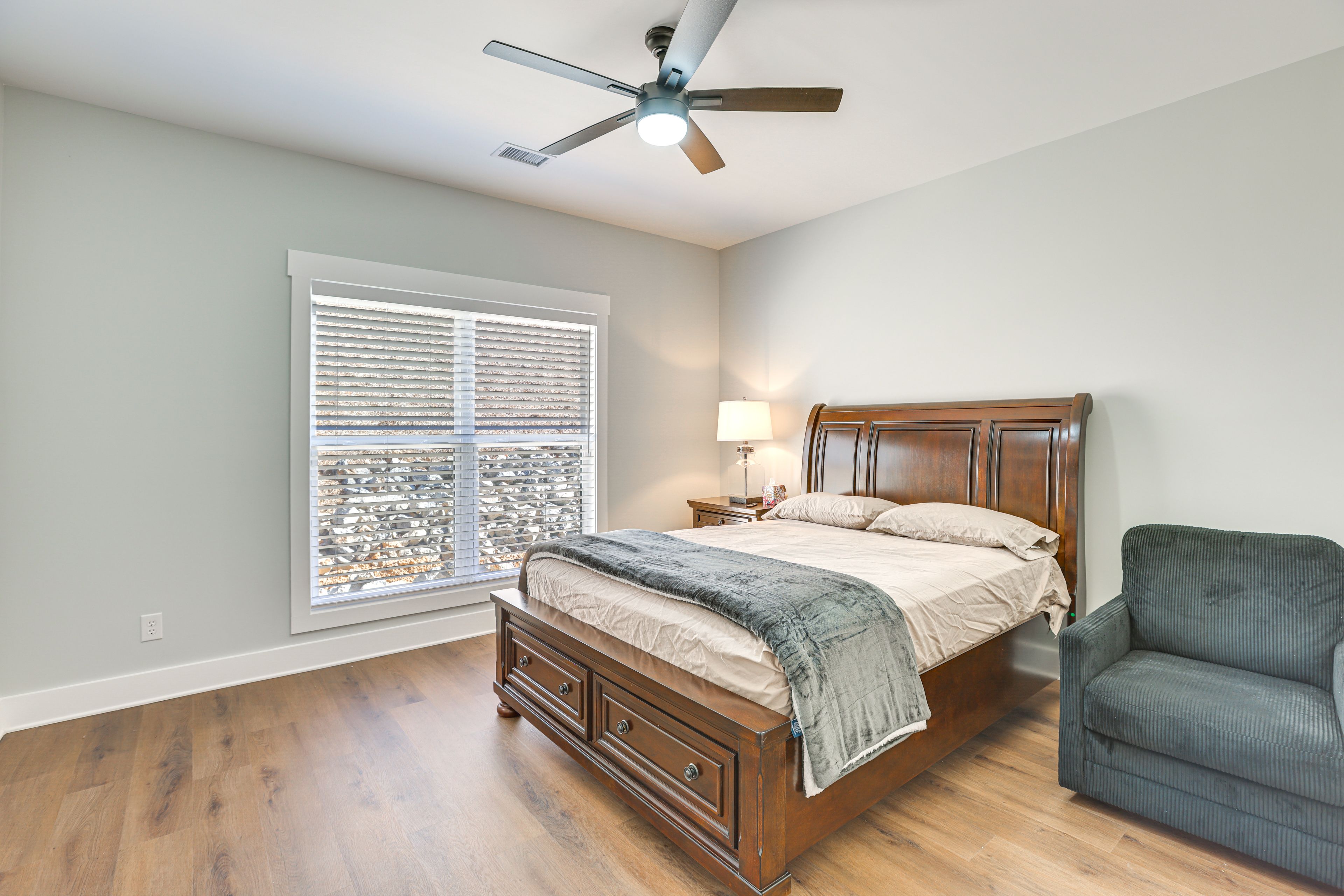 Bedroom 2 | Queen Bed | 1st Floor