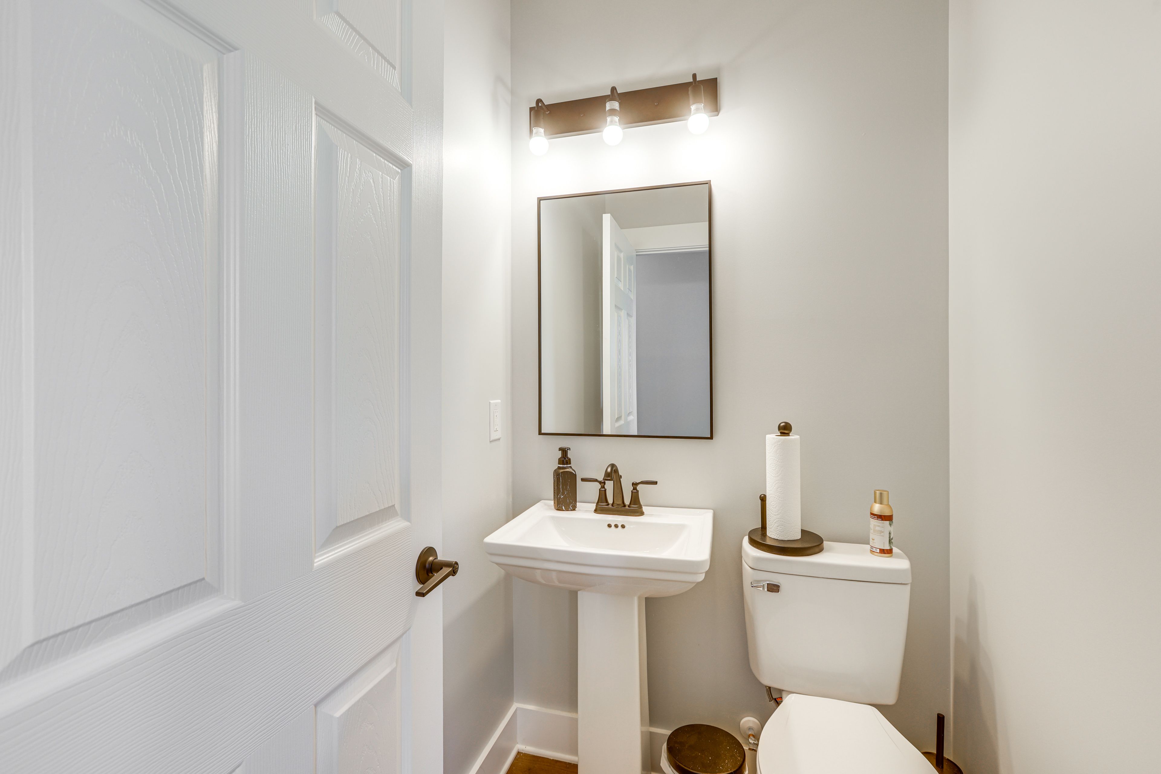 Half Bathroom | 1st Floor