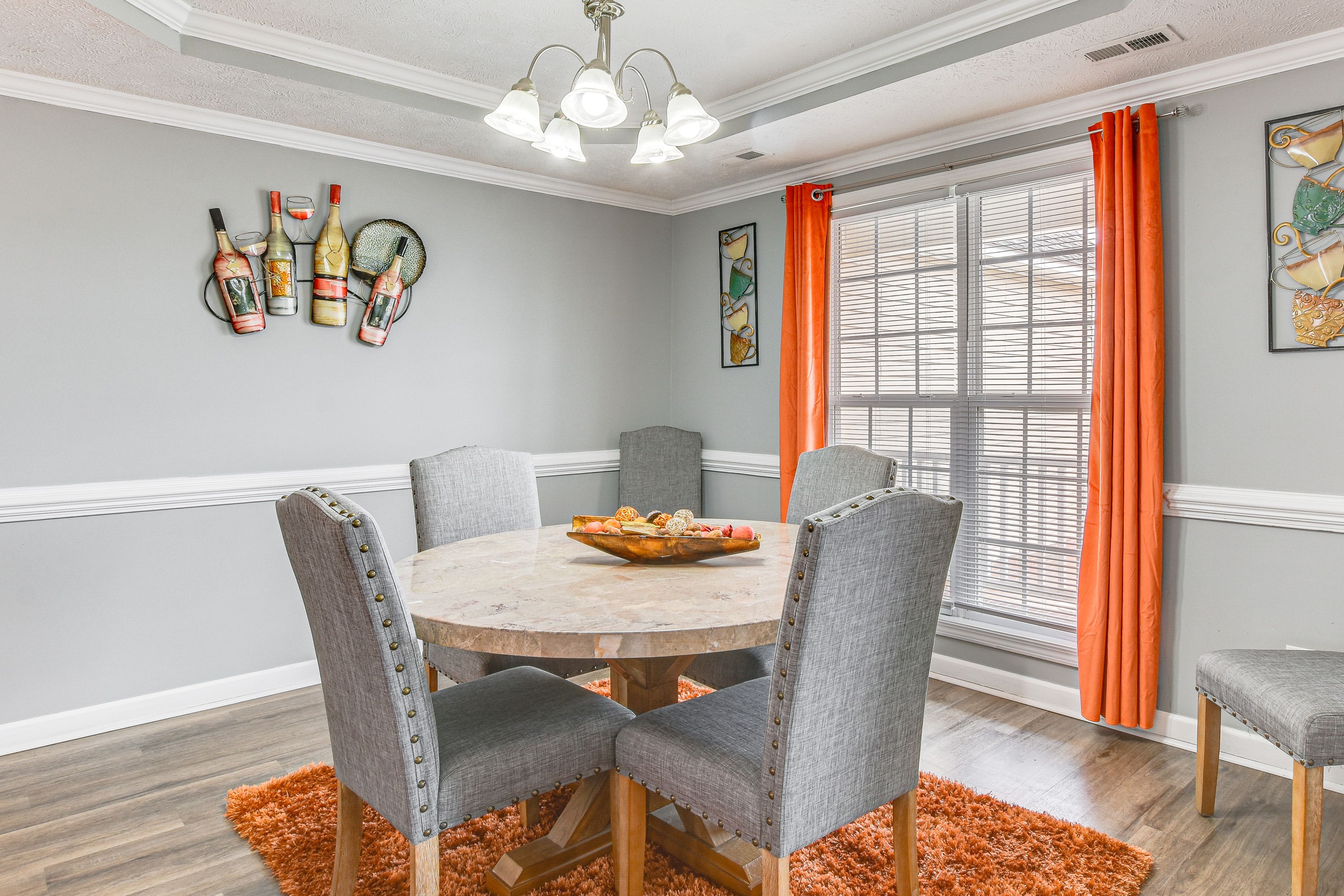 Dining Area | Dishware/Flatware