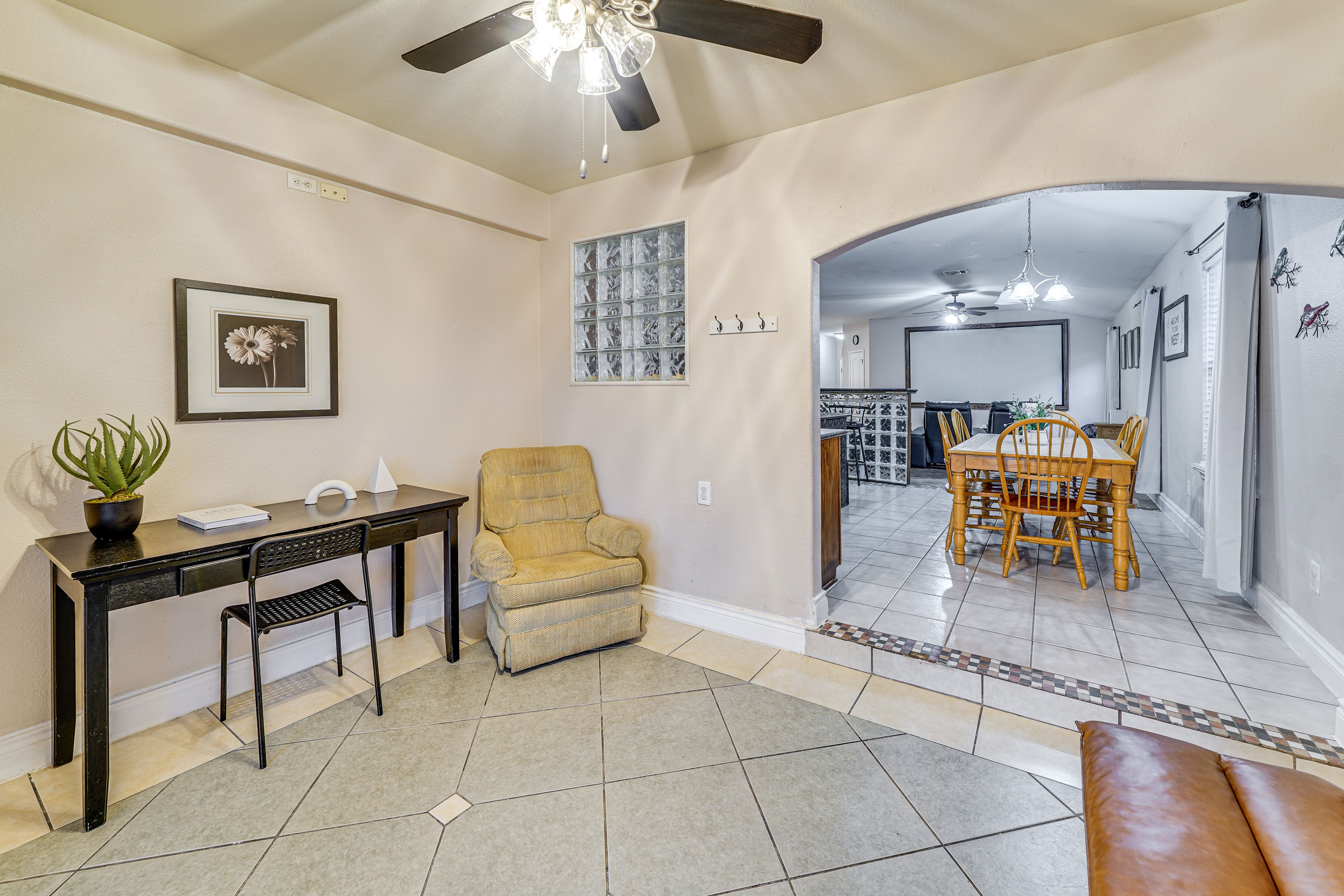 Office | Full Futon | Laptop-Friendly Workspace