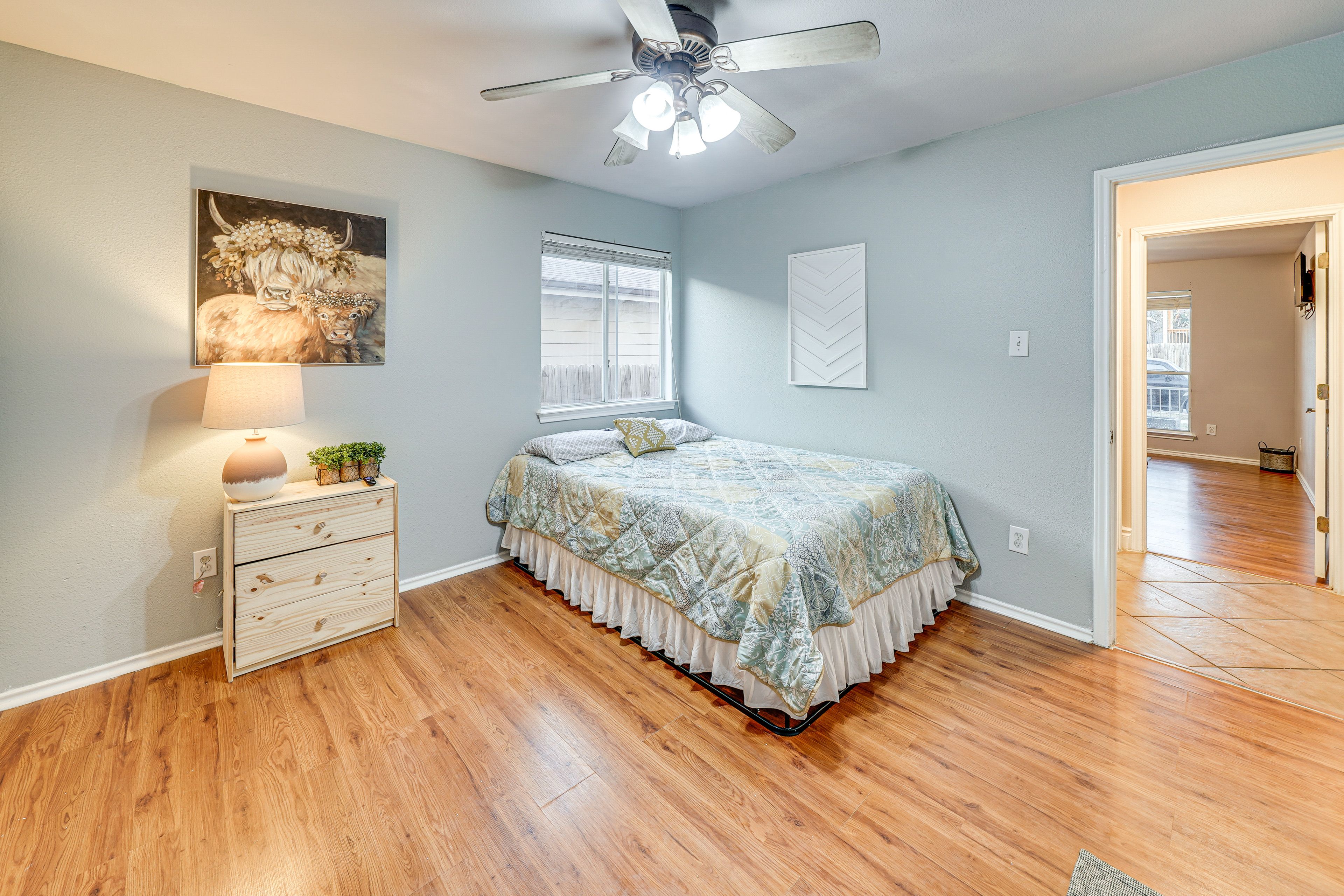 Bedroom 3 | Queen Bed | Smart TV