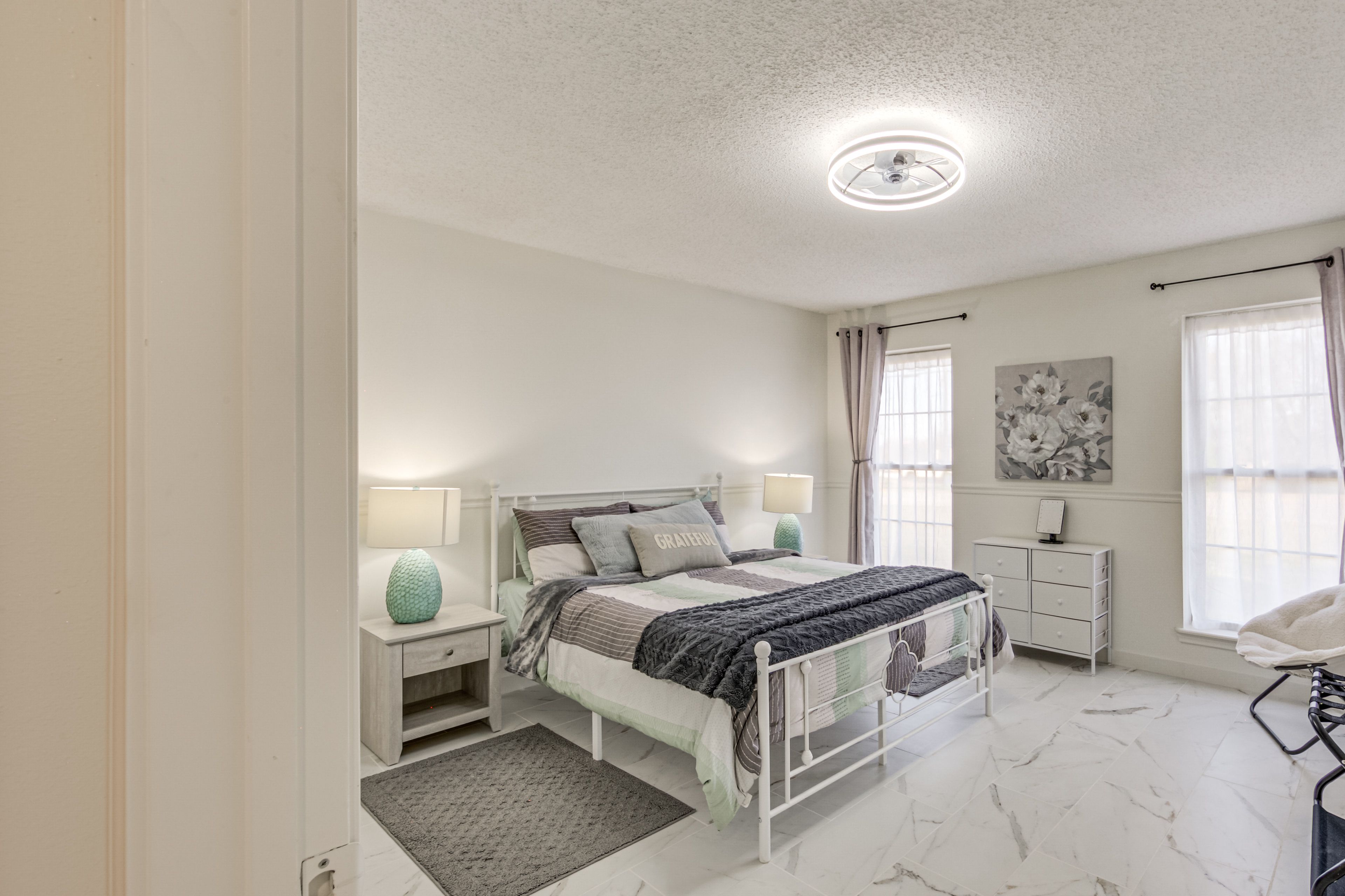 Bedroom 2 | Queen Bed
