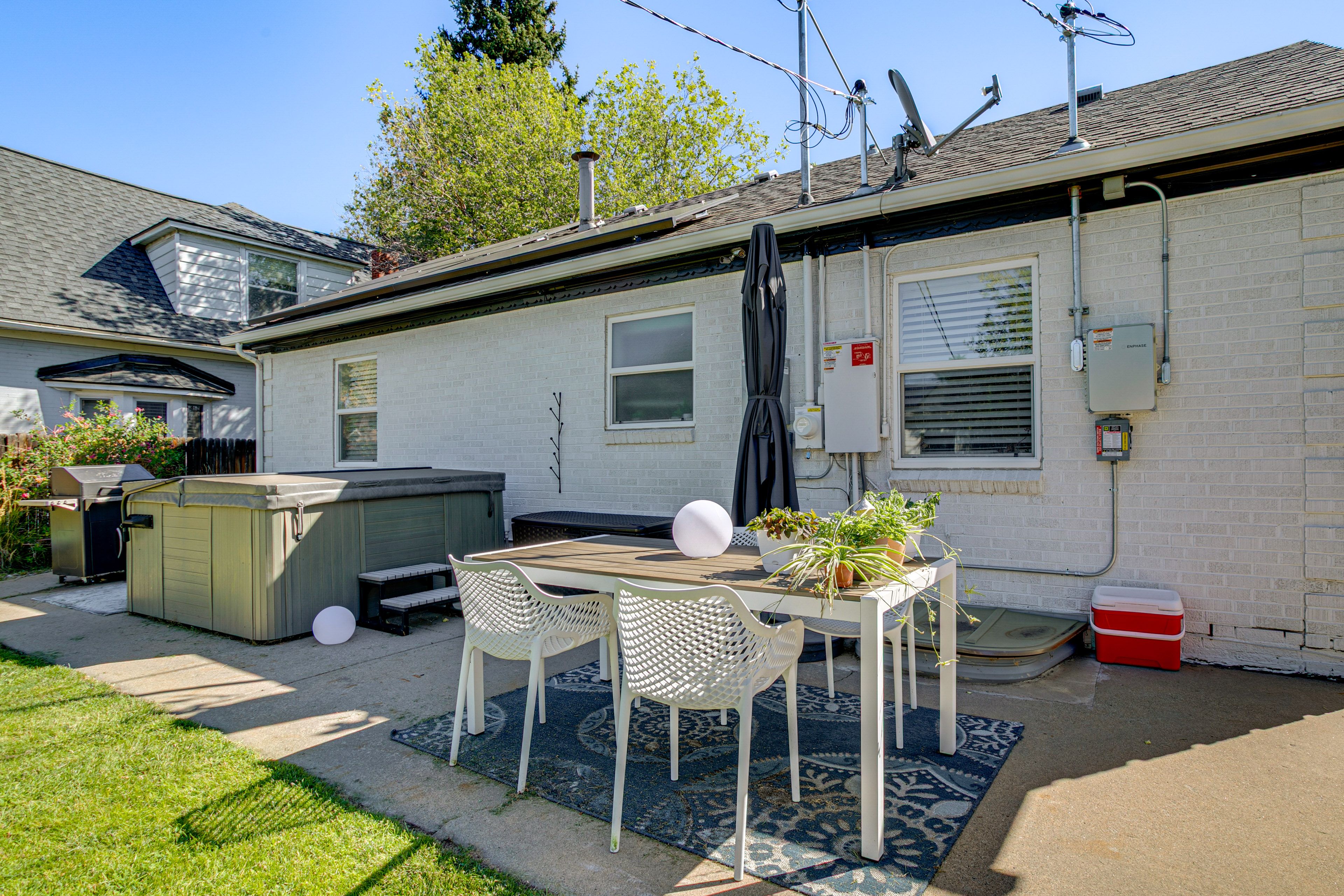 Furnished Patio | Private Hot Tub | Outdoor Dining | Gas Grill