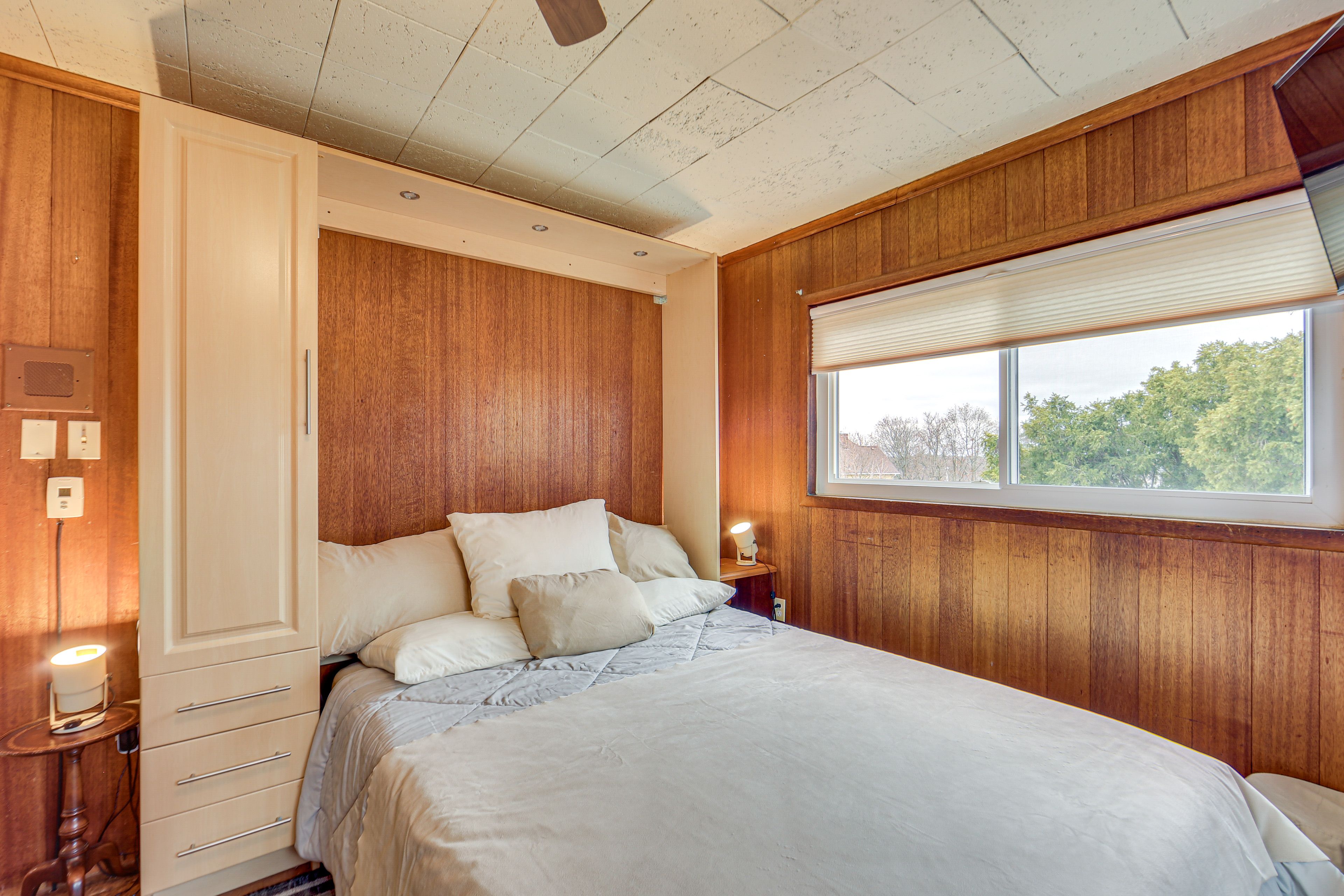 Bedroom 1 | 2nd Floor | Queen Murphy Bed | Smart TV | Office Desk