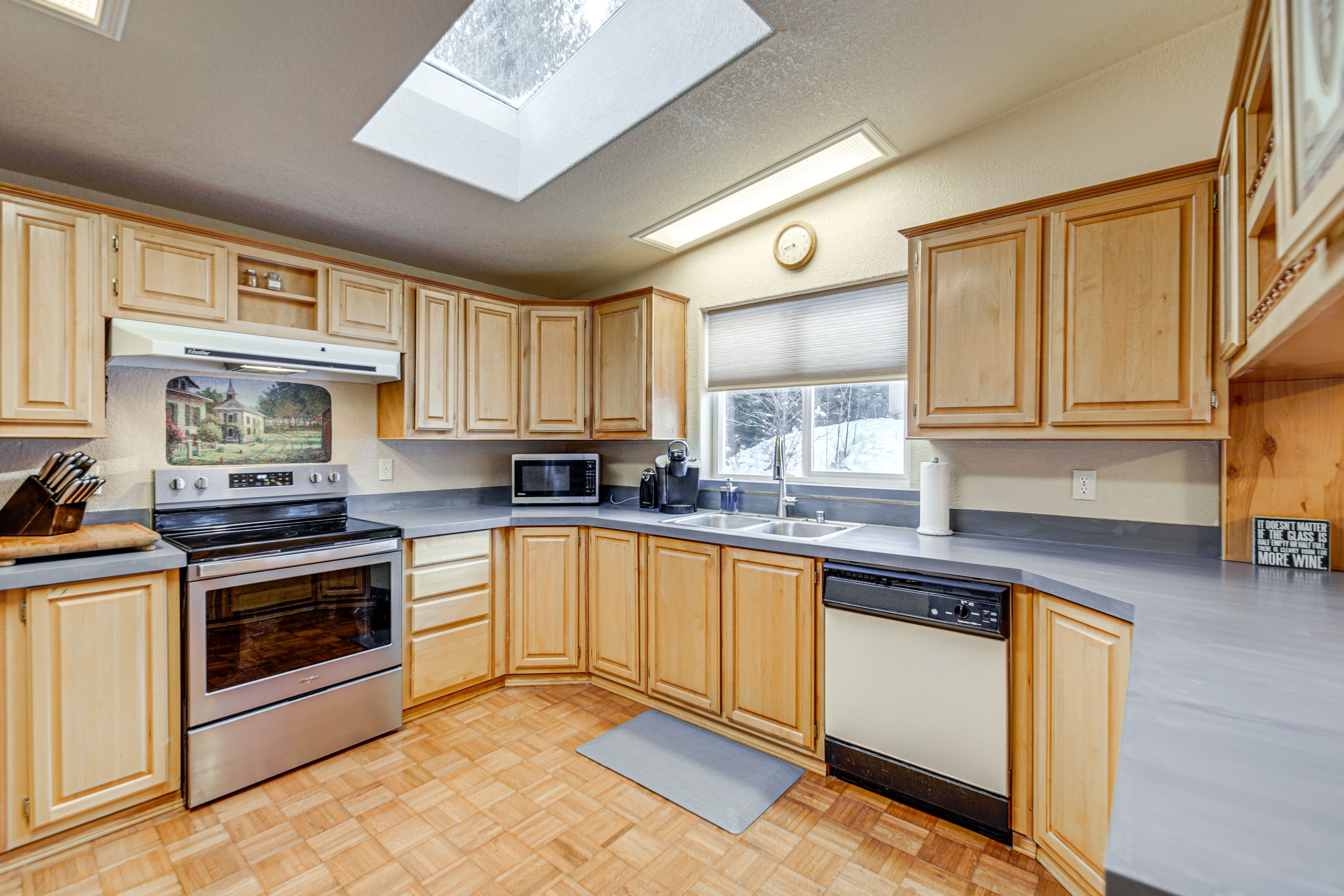 Kitchen | Keurig & French Press Coffee Makers | Dishwasher | Cooking Basics