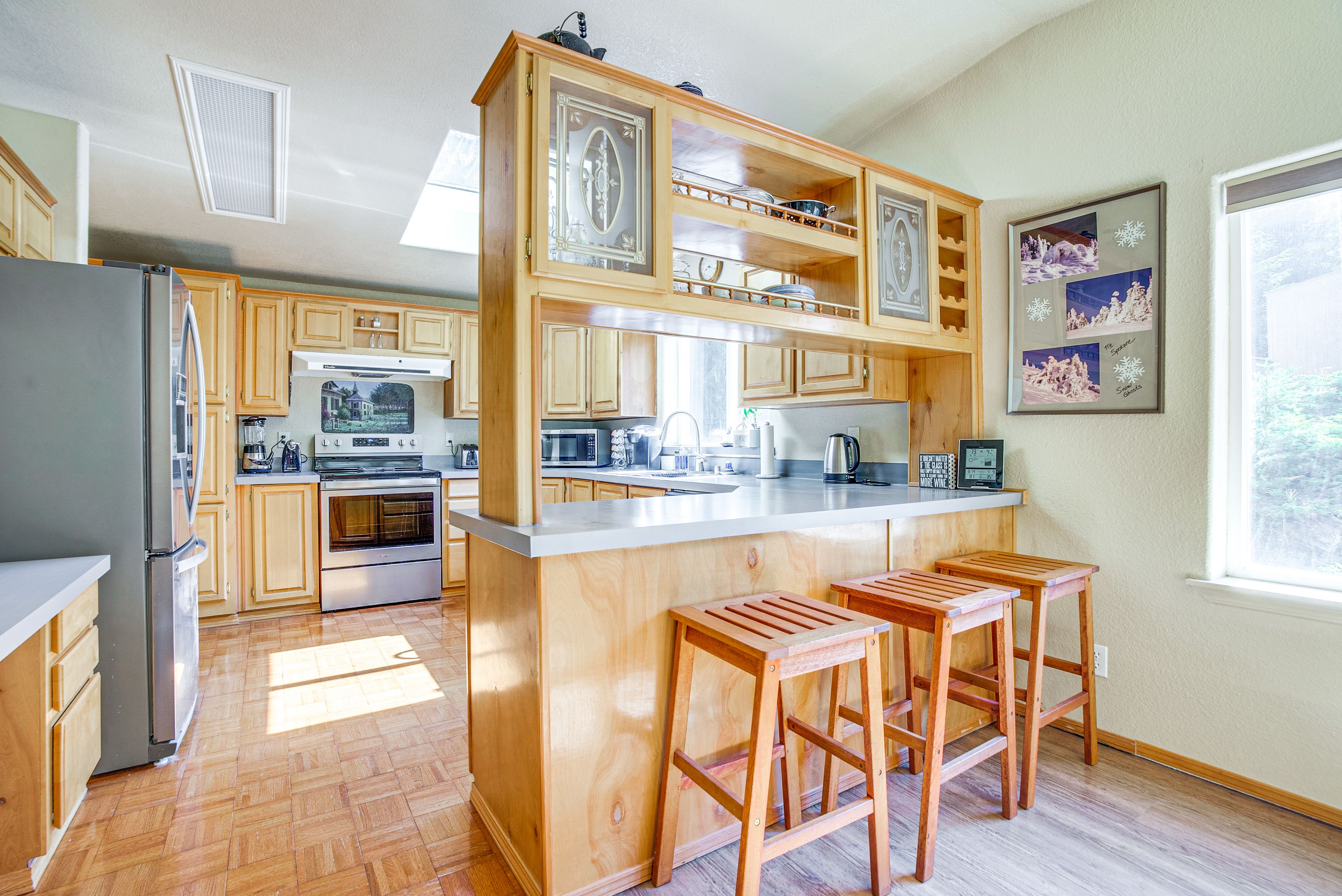 Kitchen | Keurig & French Press Coffee Makers | Dishwasher | Cooking Basics