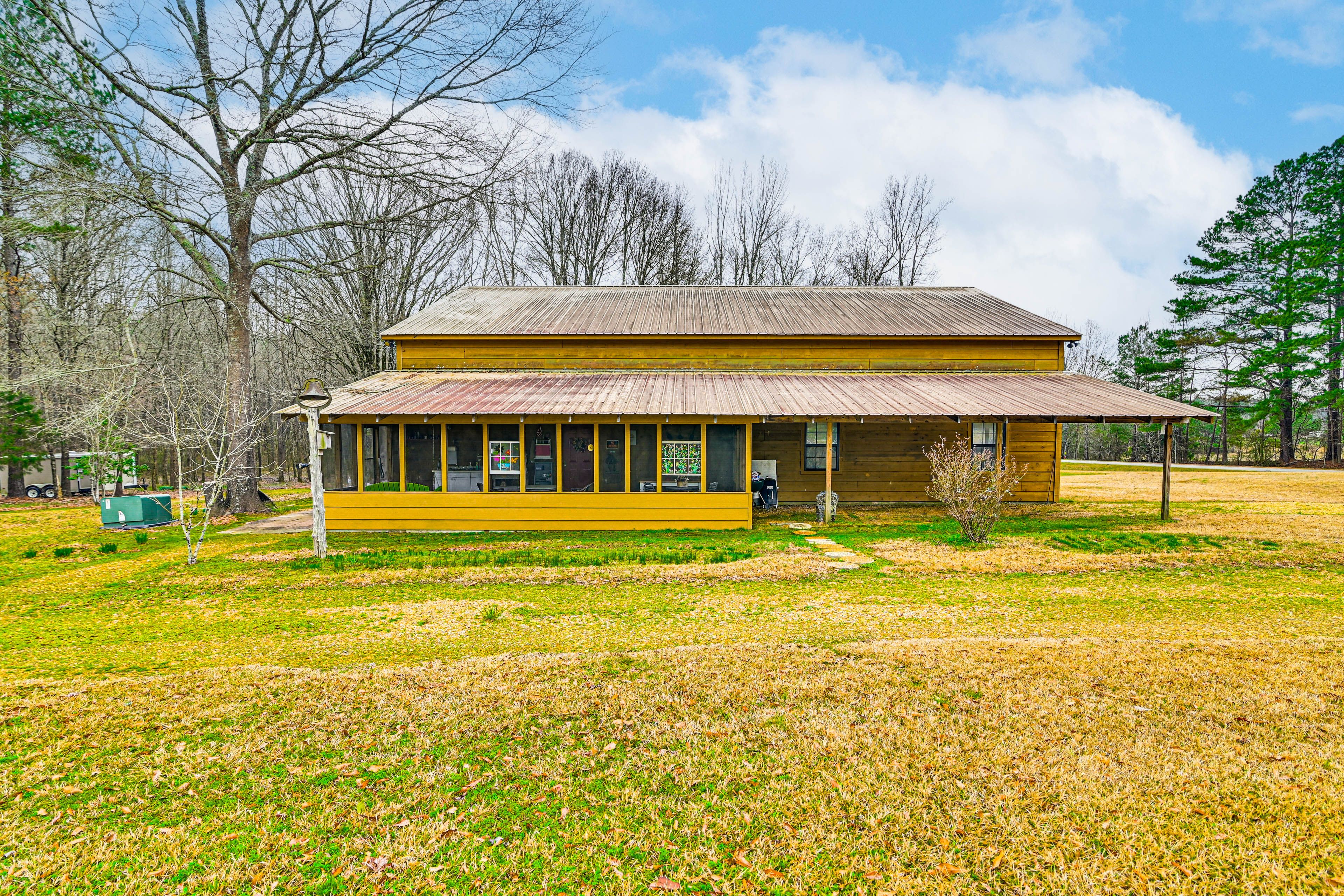 Louisville Vacation Rental | 2BR | 1BA | 864 Sq Ft | 1 Step Required