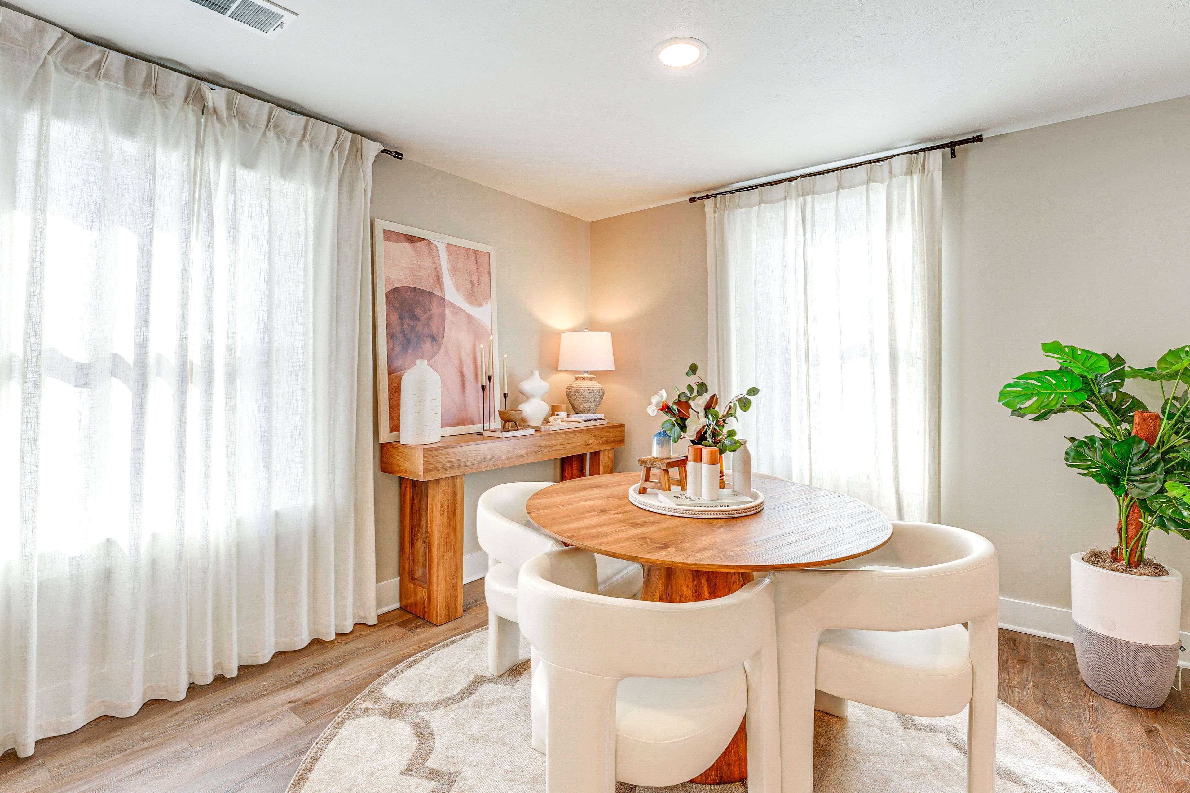 Dining Area | Dishware & Flatware