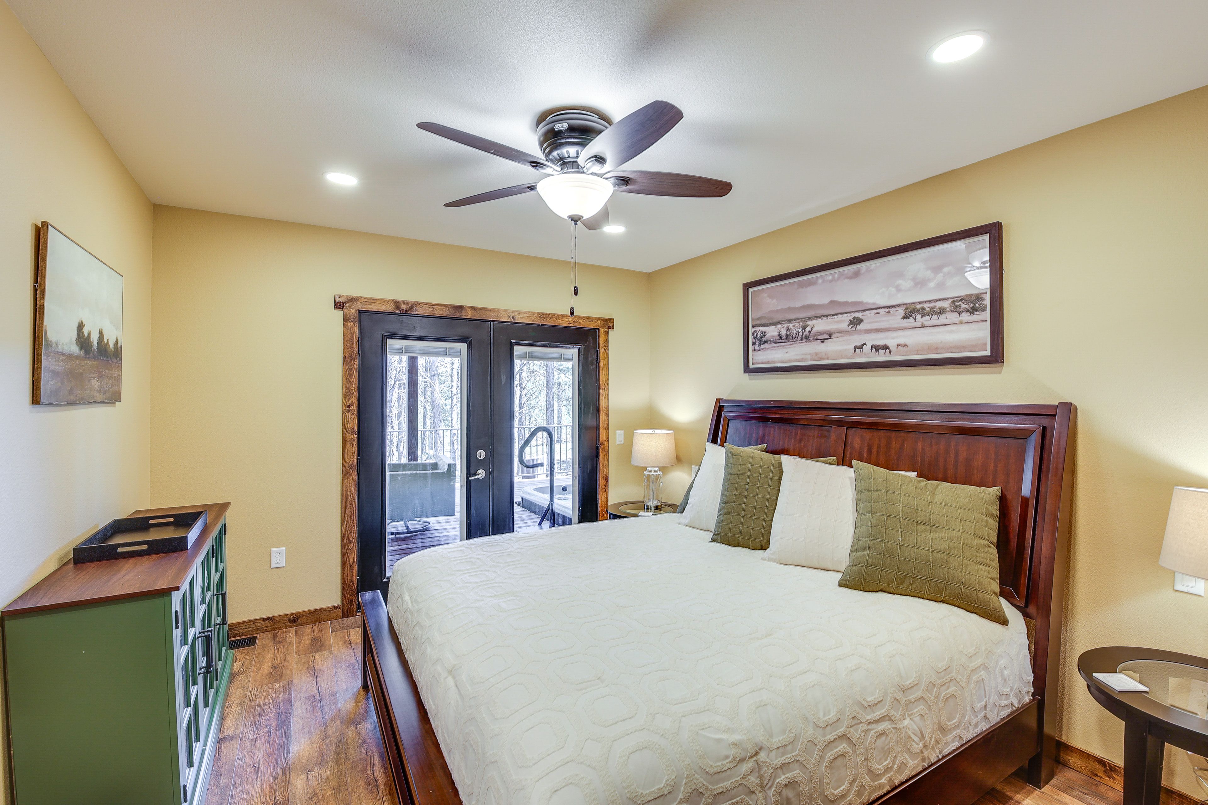 Bedroom 2 | King Bed | Wheelchair Accessible