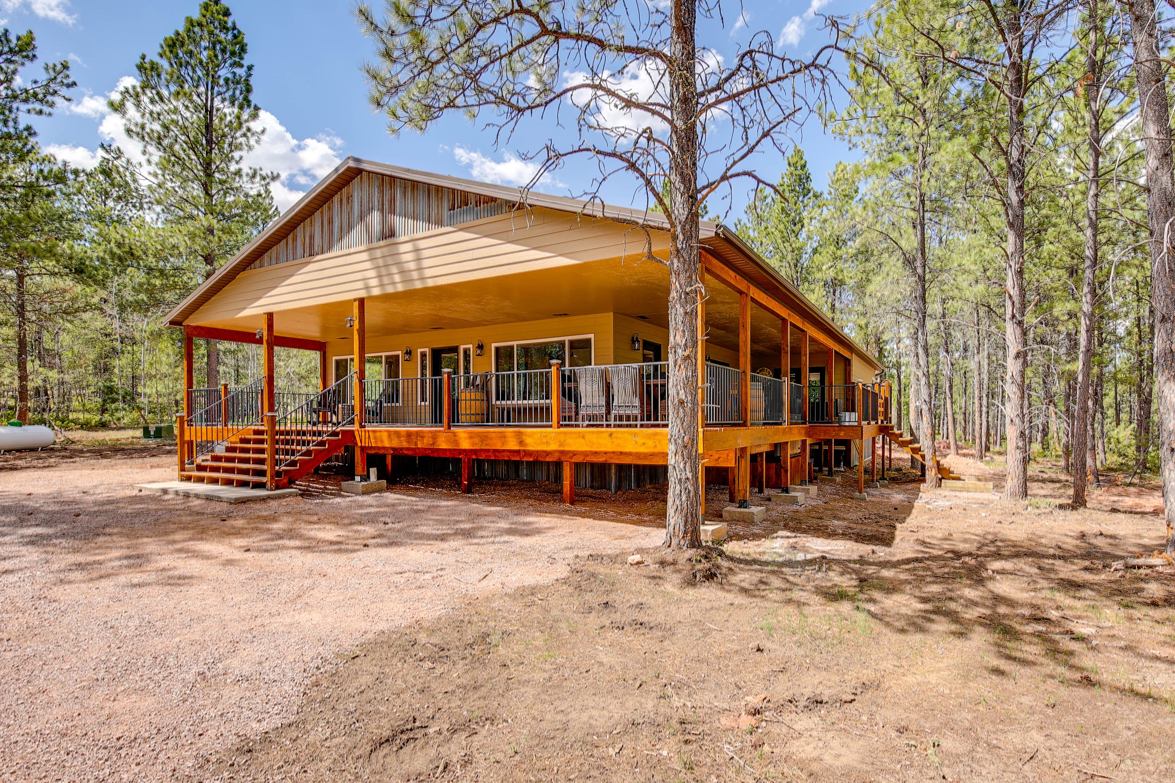 Black Hills Vacation Rental | 3BR | 3.5BA | 3,500 Sq Ft | Stairs to Enter