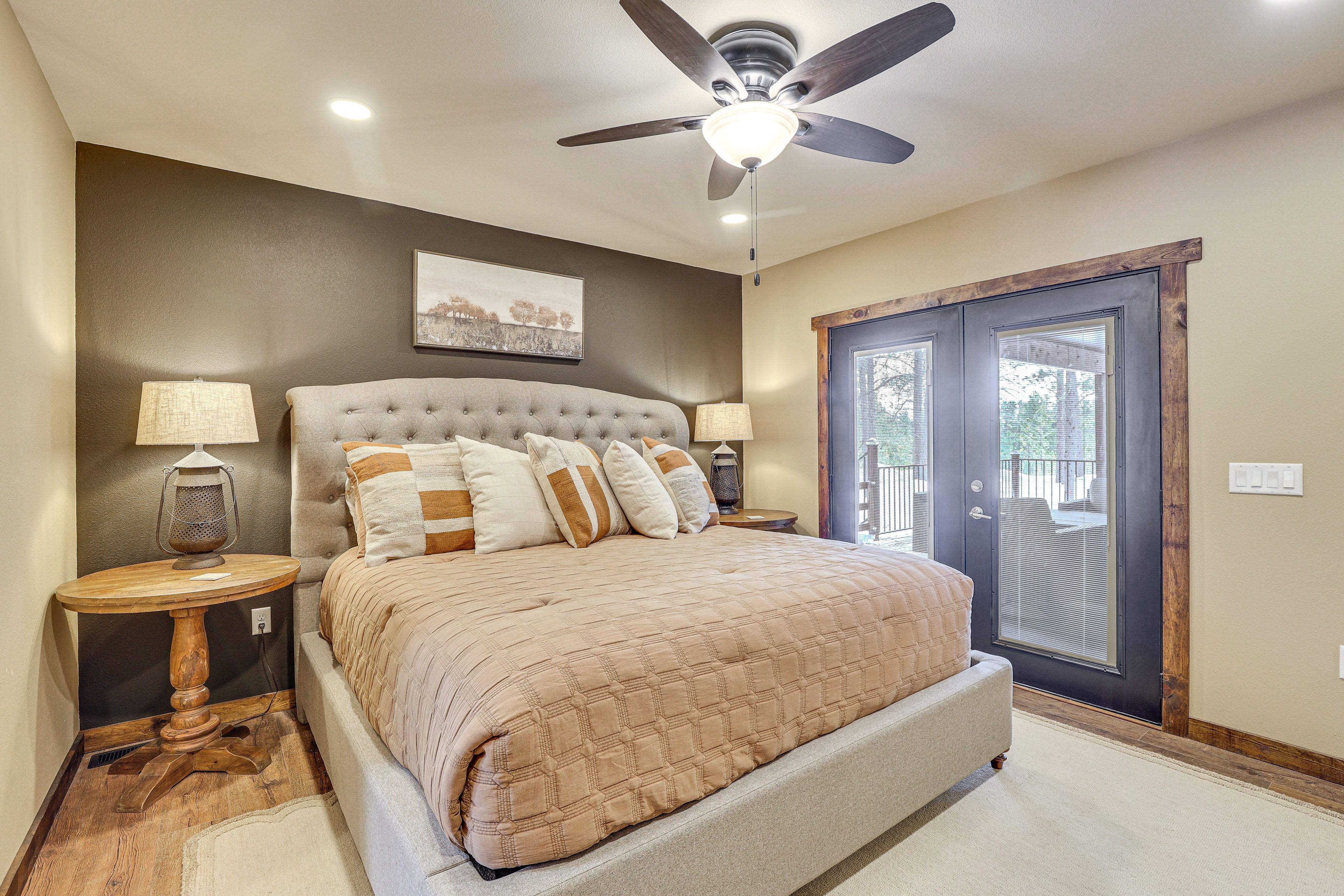 Bedroom 1 | King Bed