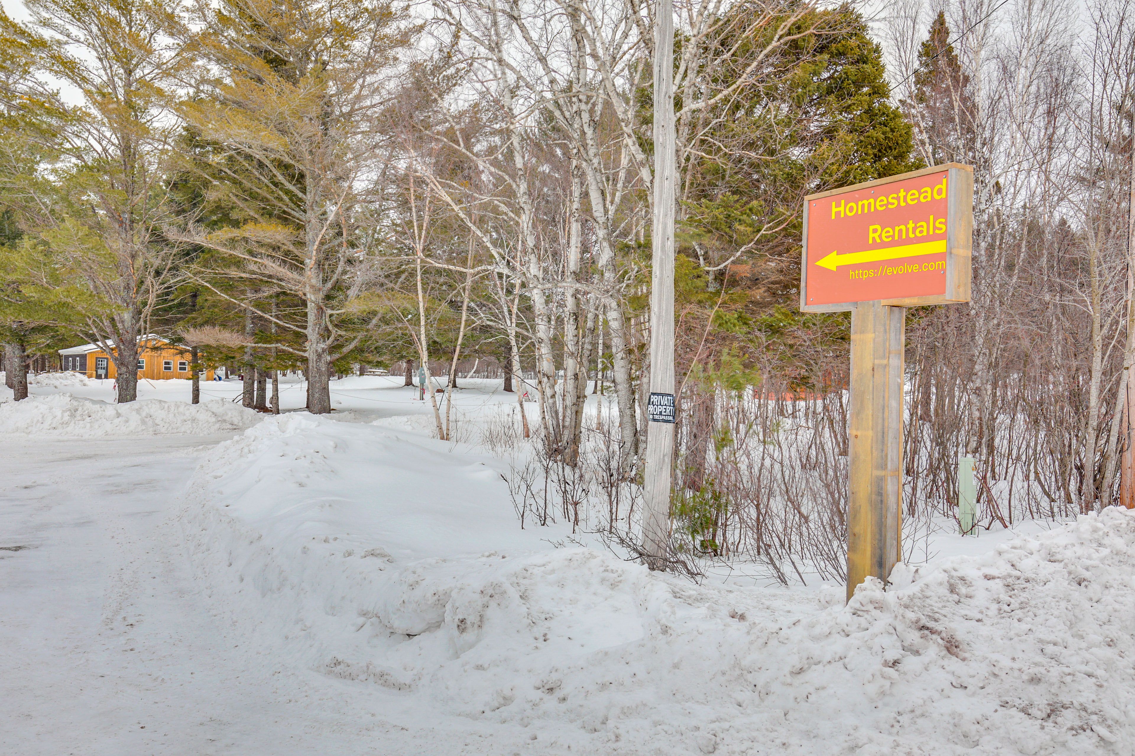 Parking | Shared Driveway (10 Vehicles) | RV/Trailer/Snowmobile Parking On-Site