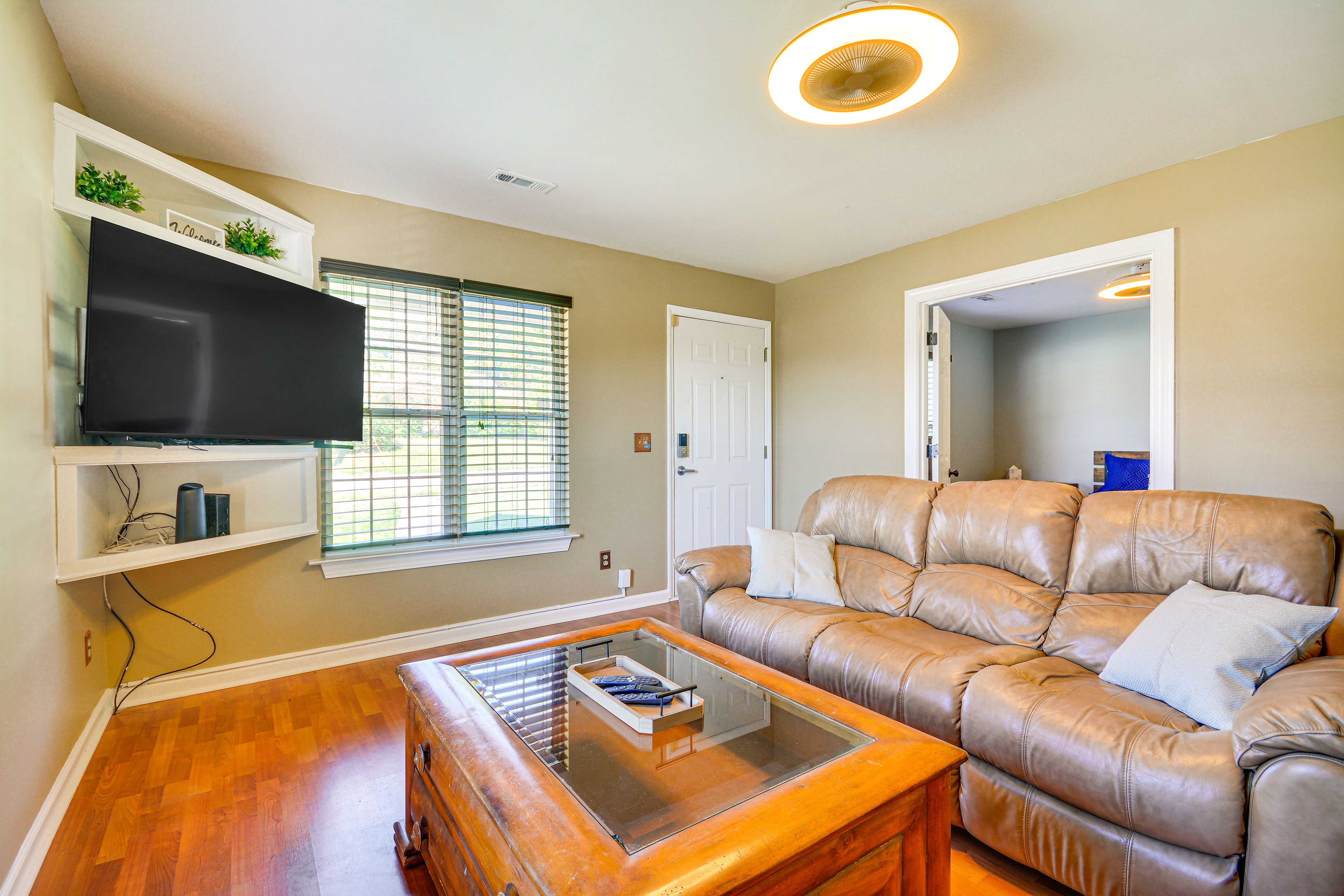 Greensboro Vacation Rental | 3BR | 2BA | Steps to Enter | 1,144 Sq Ft