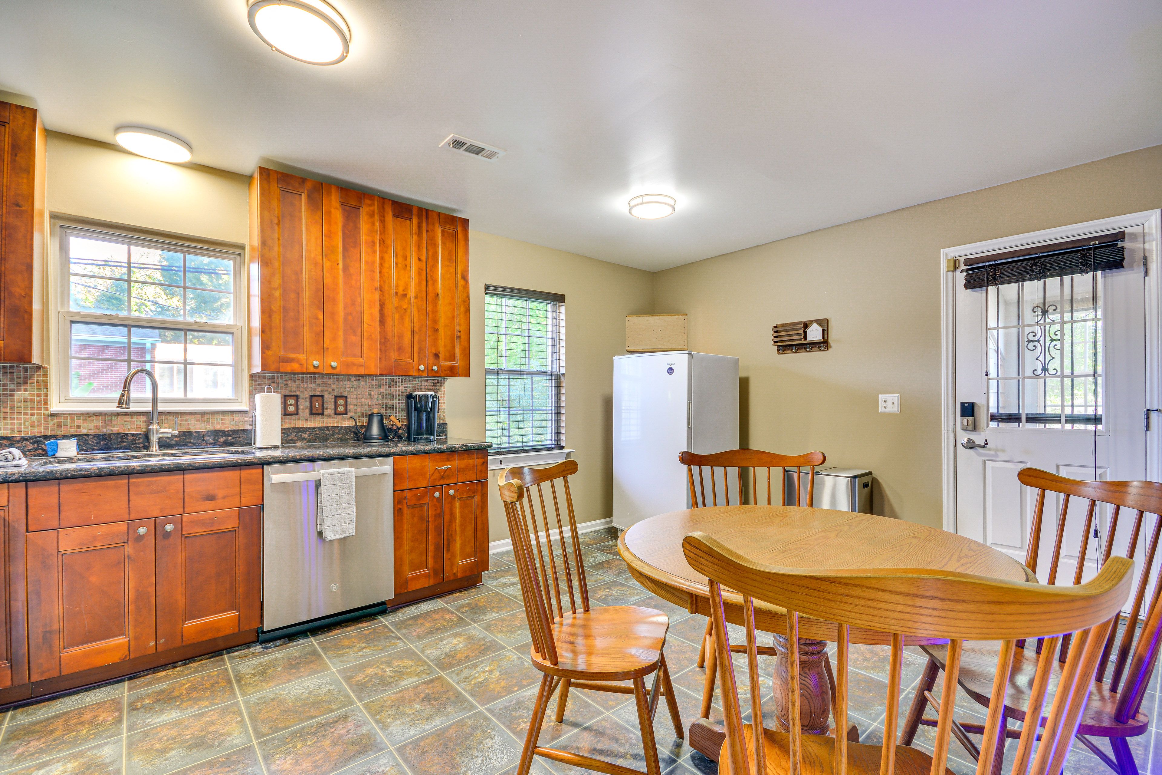 Dining Table | Kitchen