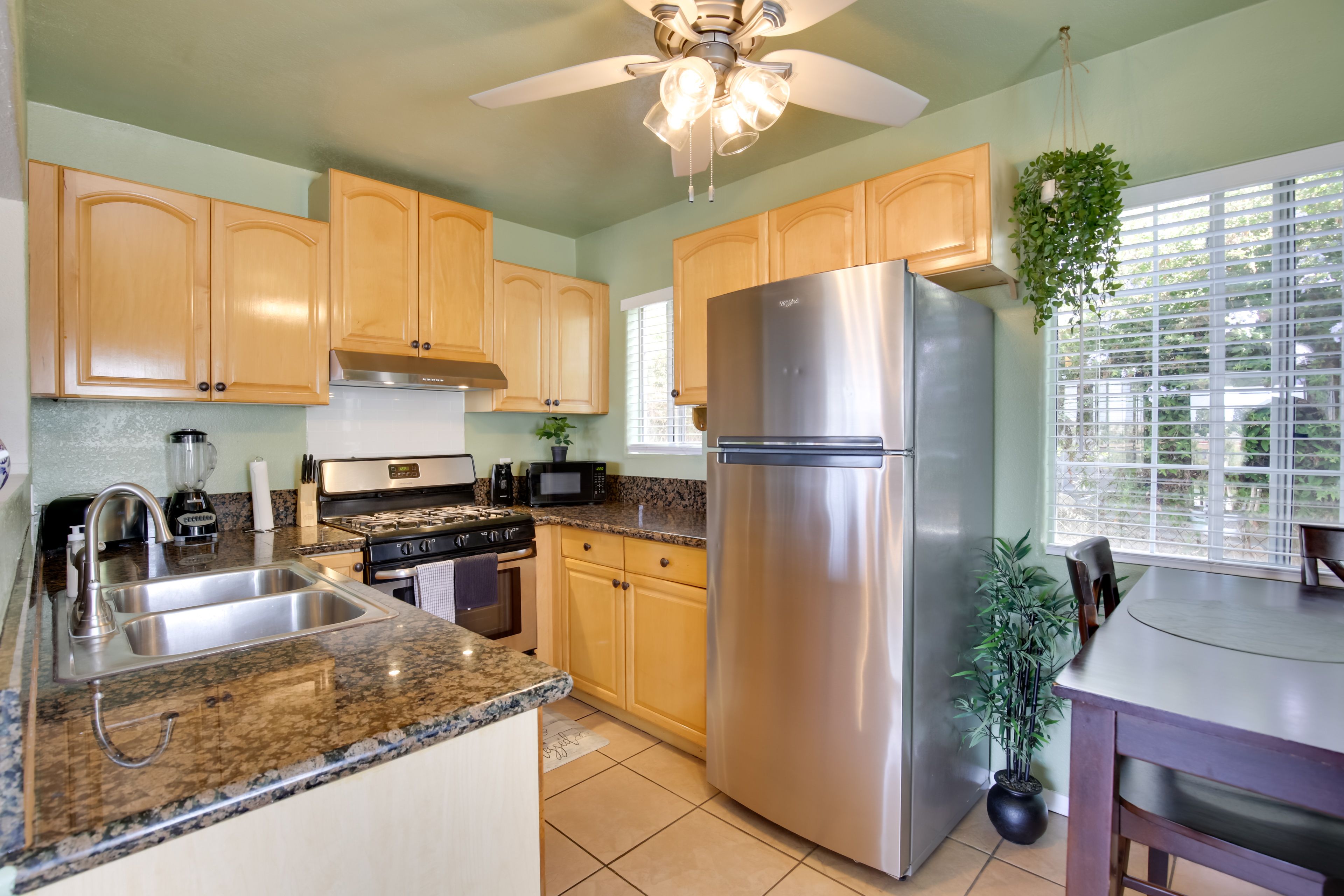 Dining Table | Kitchen