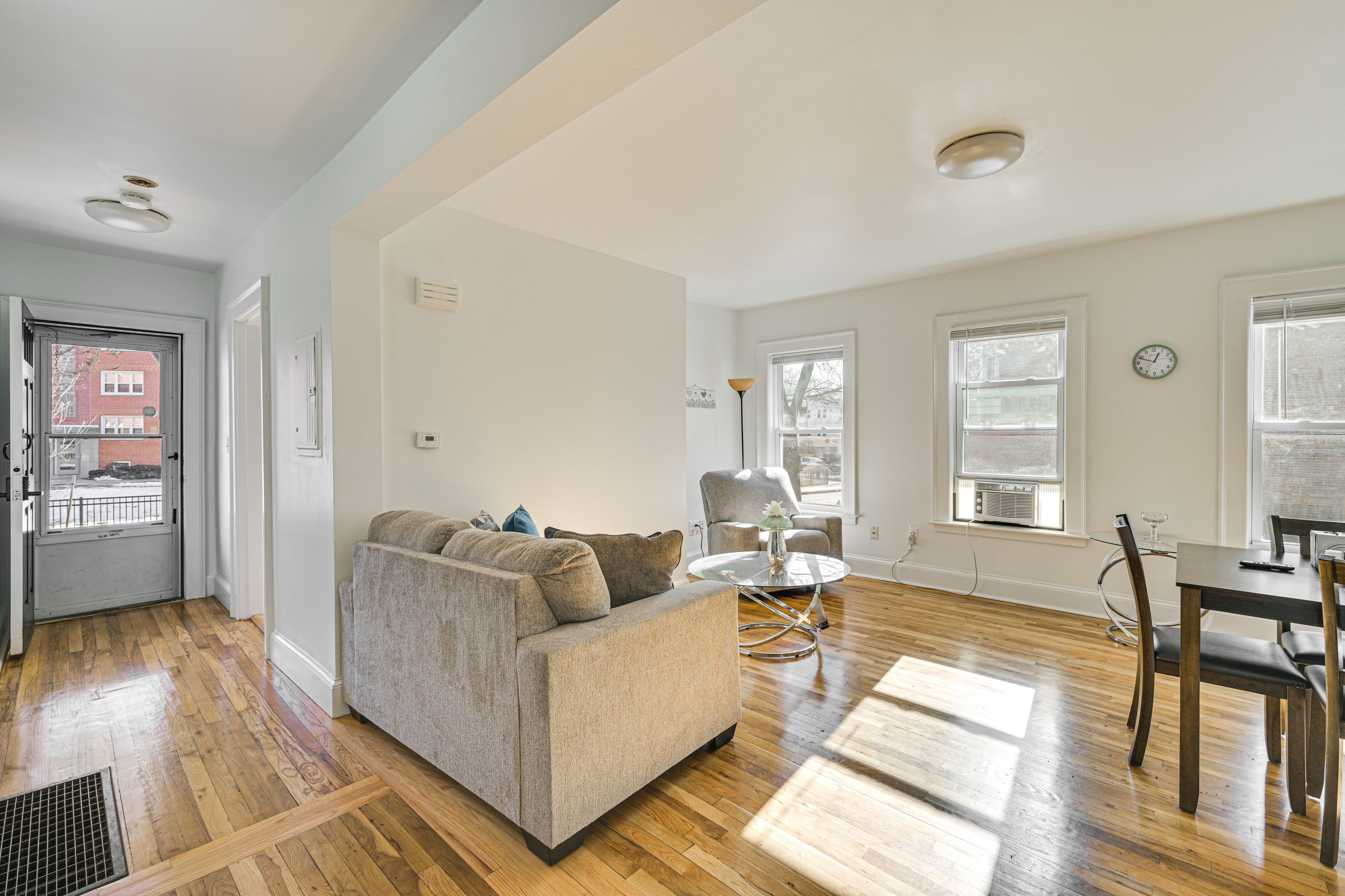 Living & Dining Area | Smart TV | Dishware & Flatware