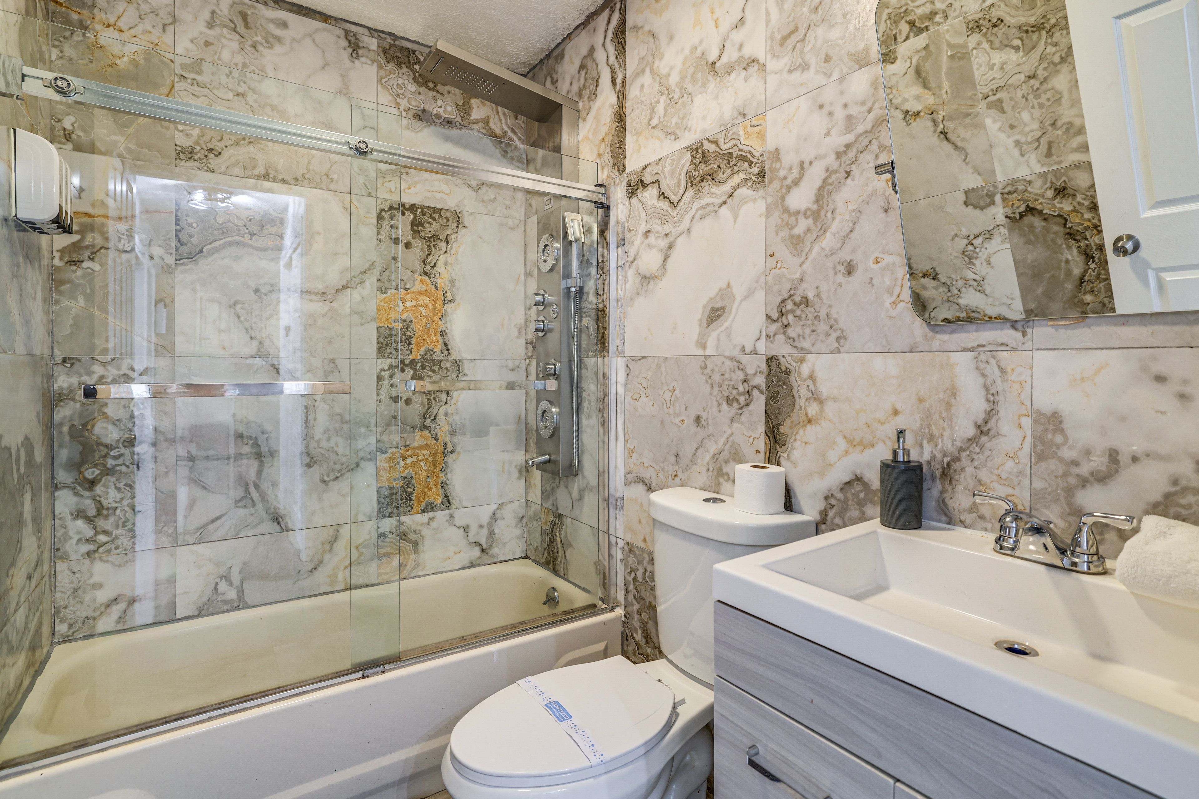 Full Bath | Main Level