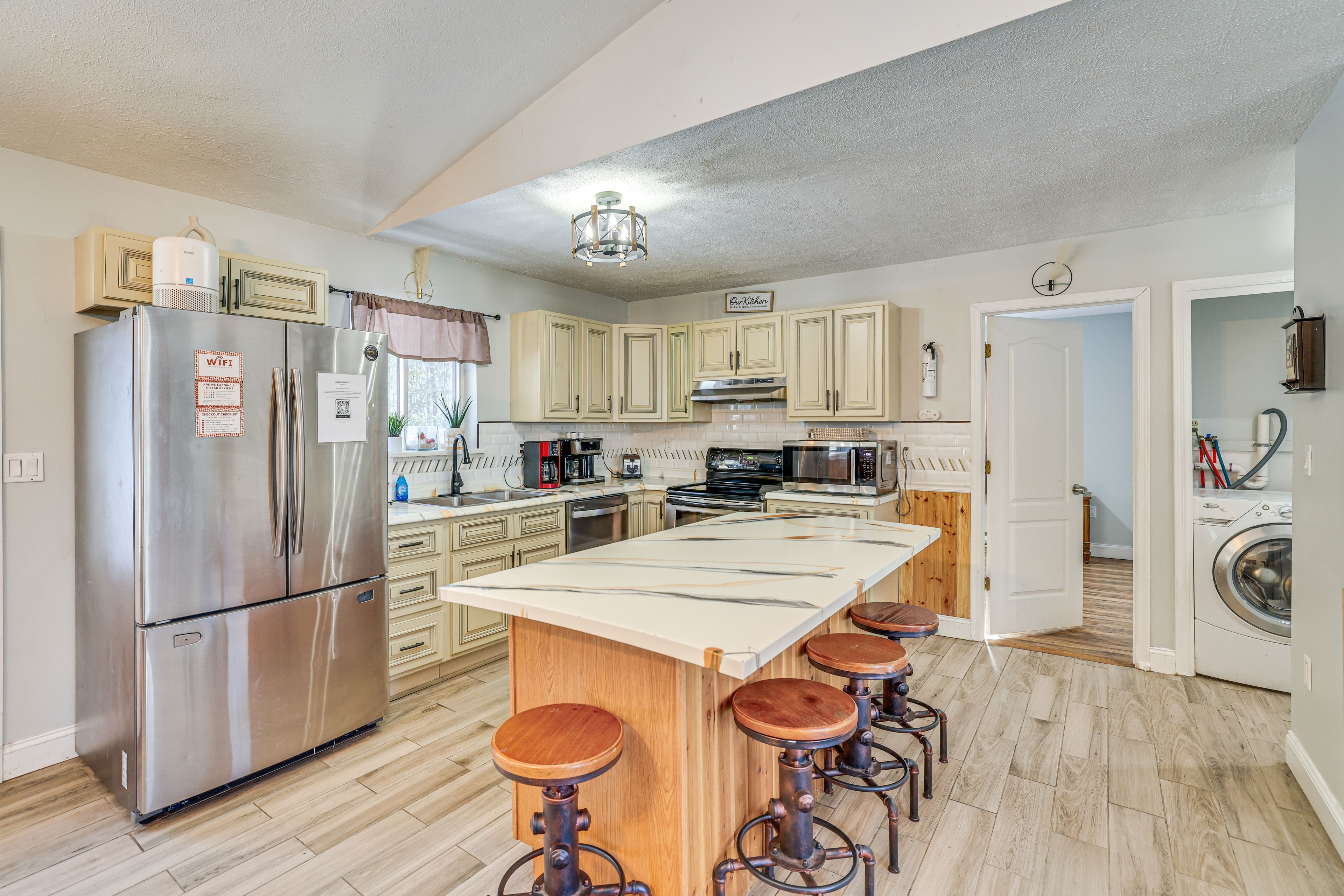 Kitchen | Cooking Basics | Main Level