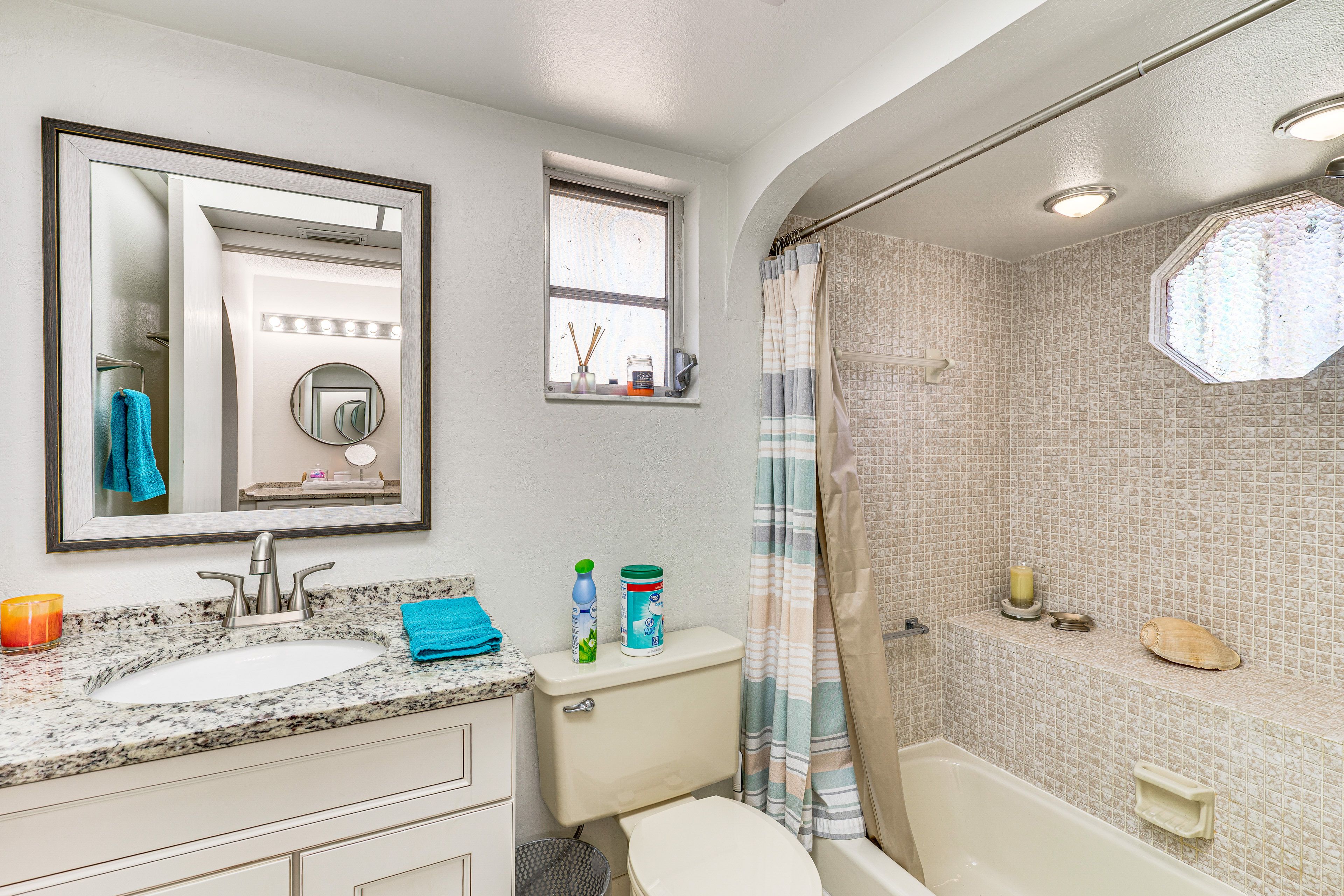 En-Suite Bathroom | Towels Provided