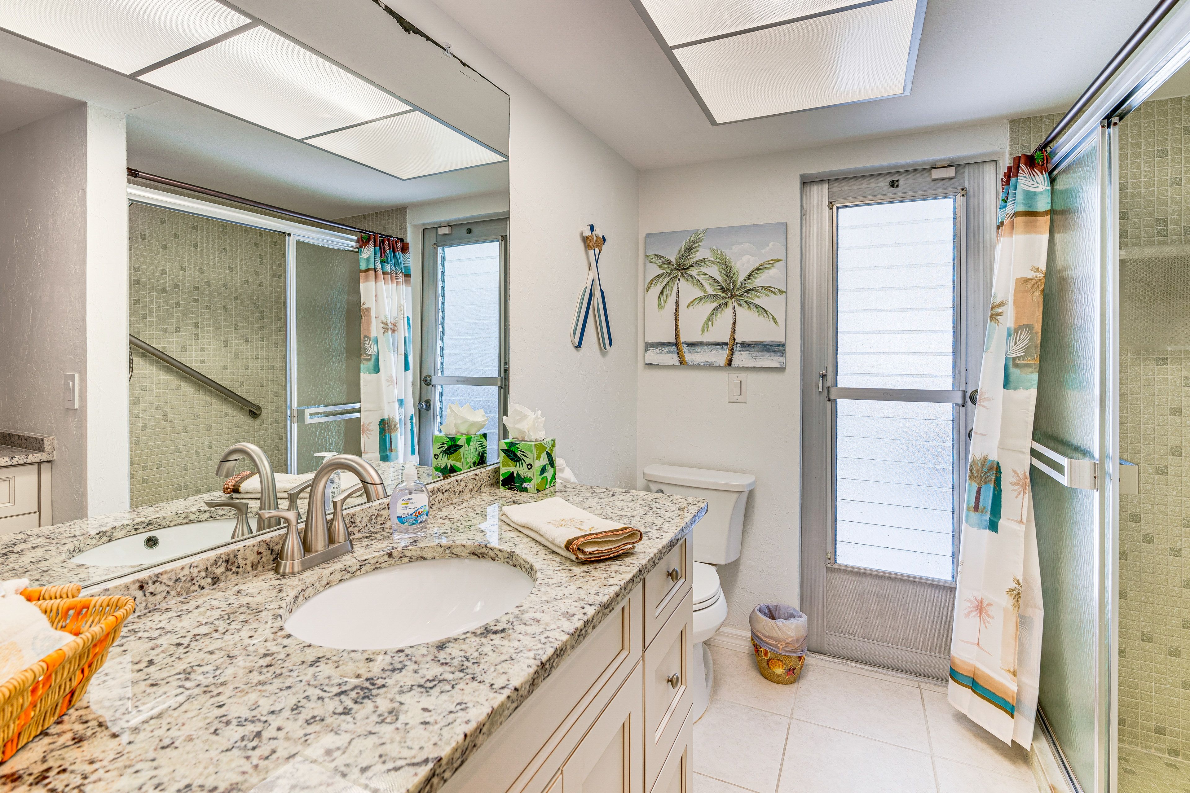 Full Bathroom | Grab Rails
