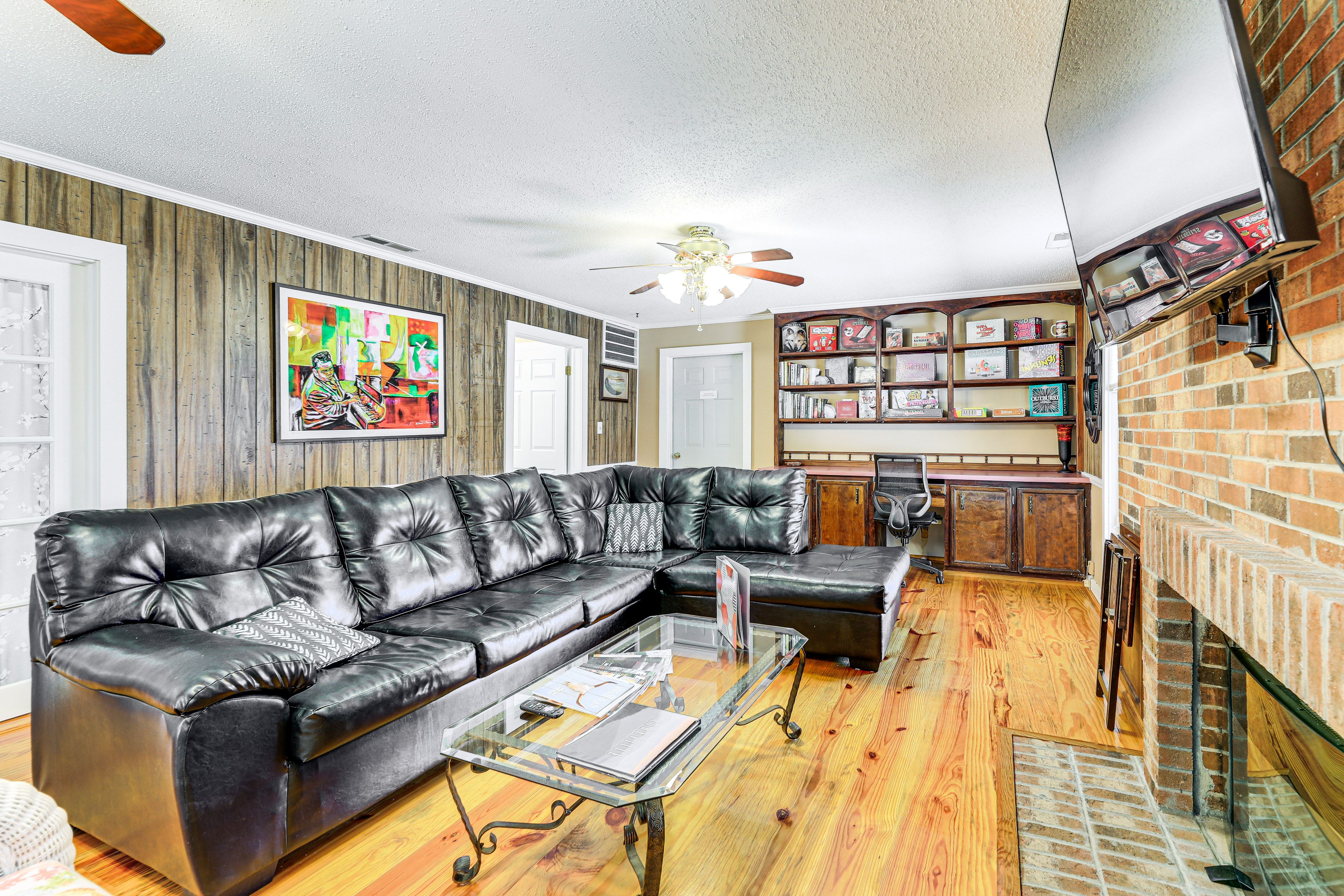 Living Room | Single-Story Apartment | Laptop-Friendly Workspace