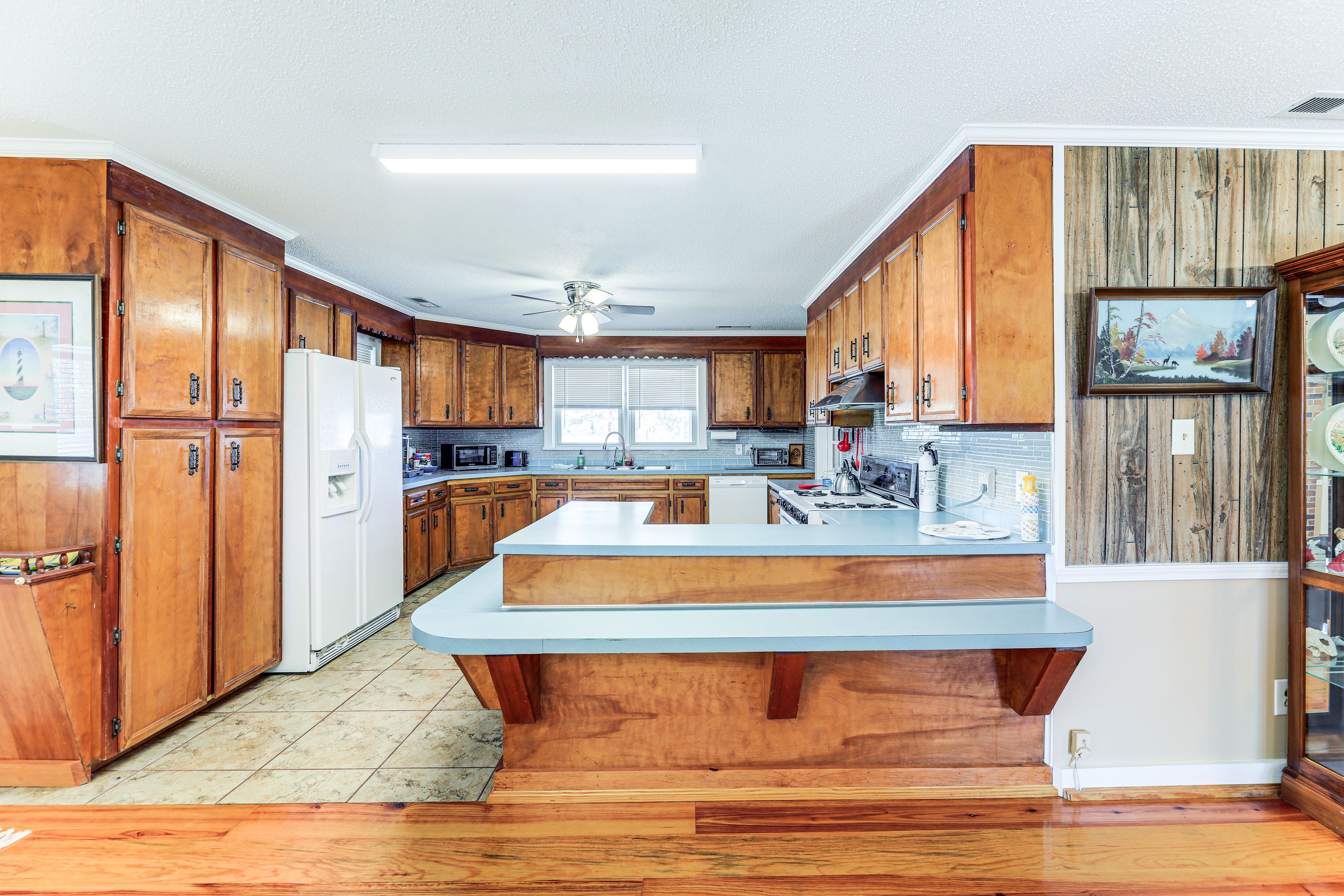 Kitchen | Keurig Coffee Maker | Dishwasher | Cooking Basics