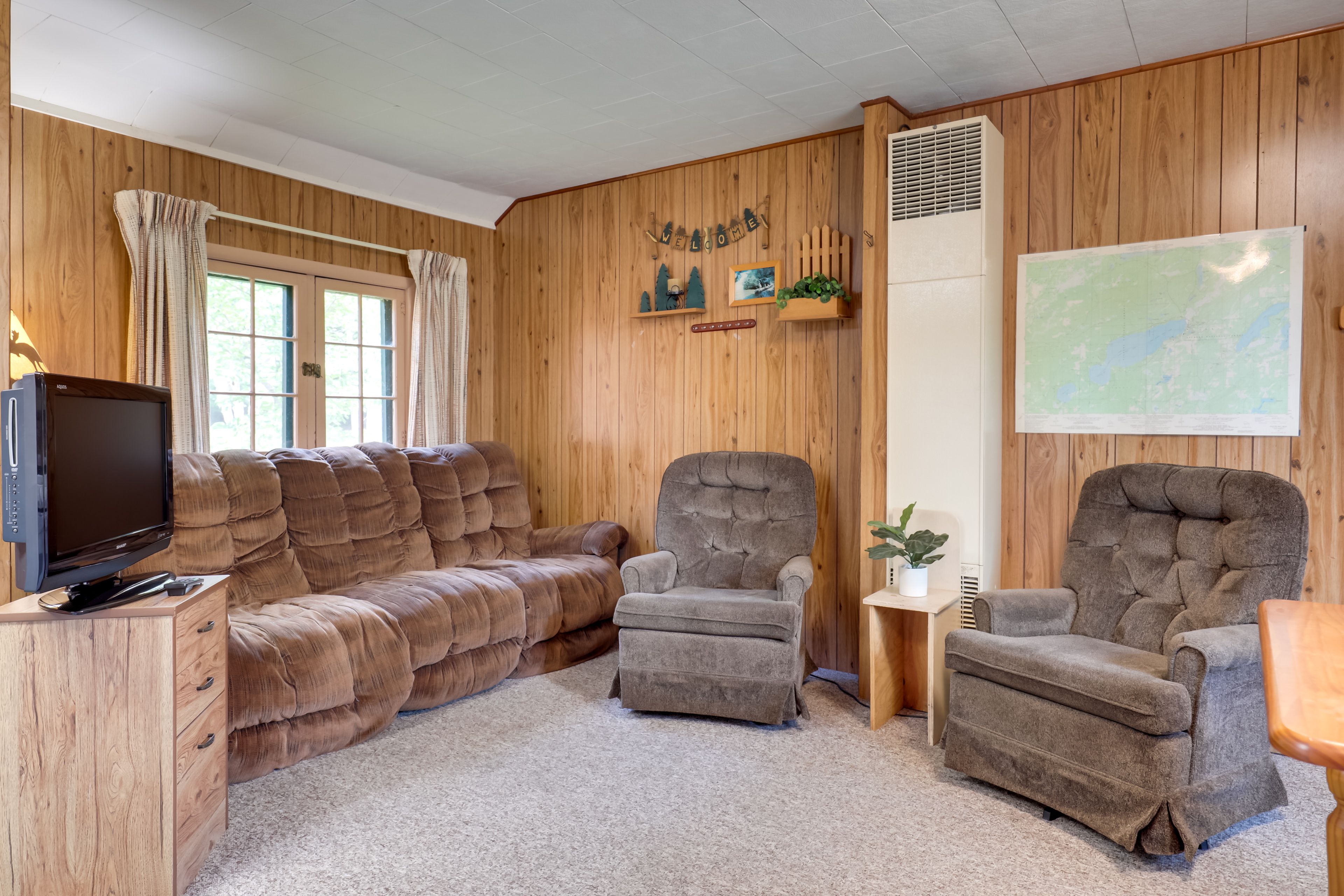 Living Room | Free WiFi | Board Games