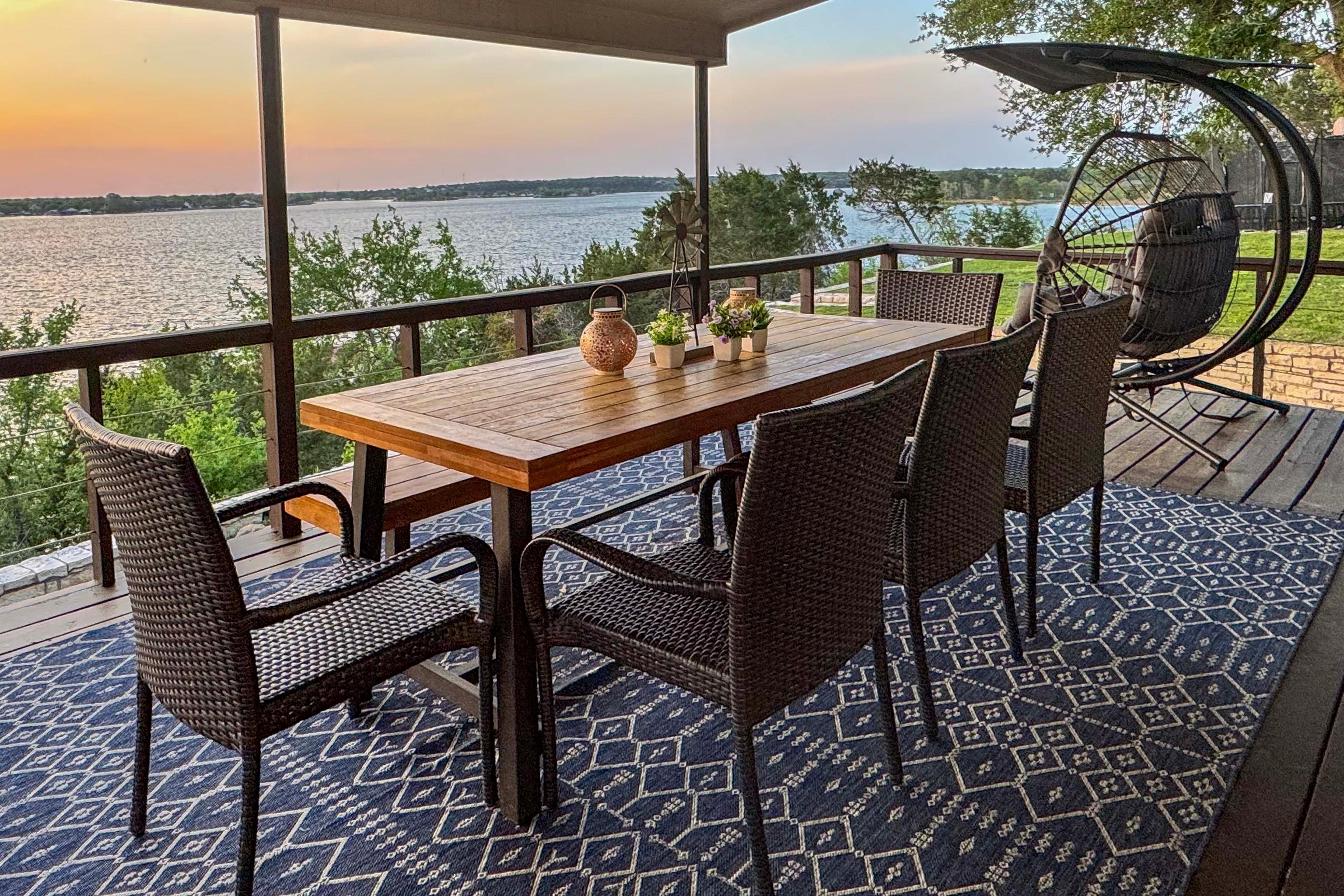 Granbury Vacation Rental | 3BR | 3BA | 1,480 Sq Ft | 1 Step to Enter