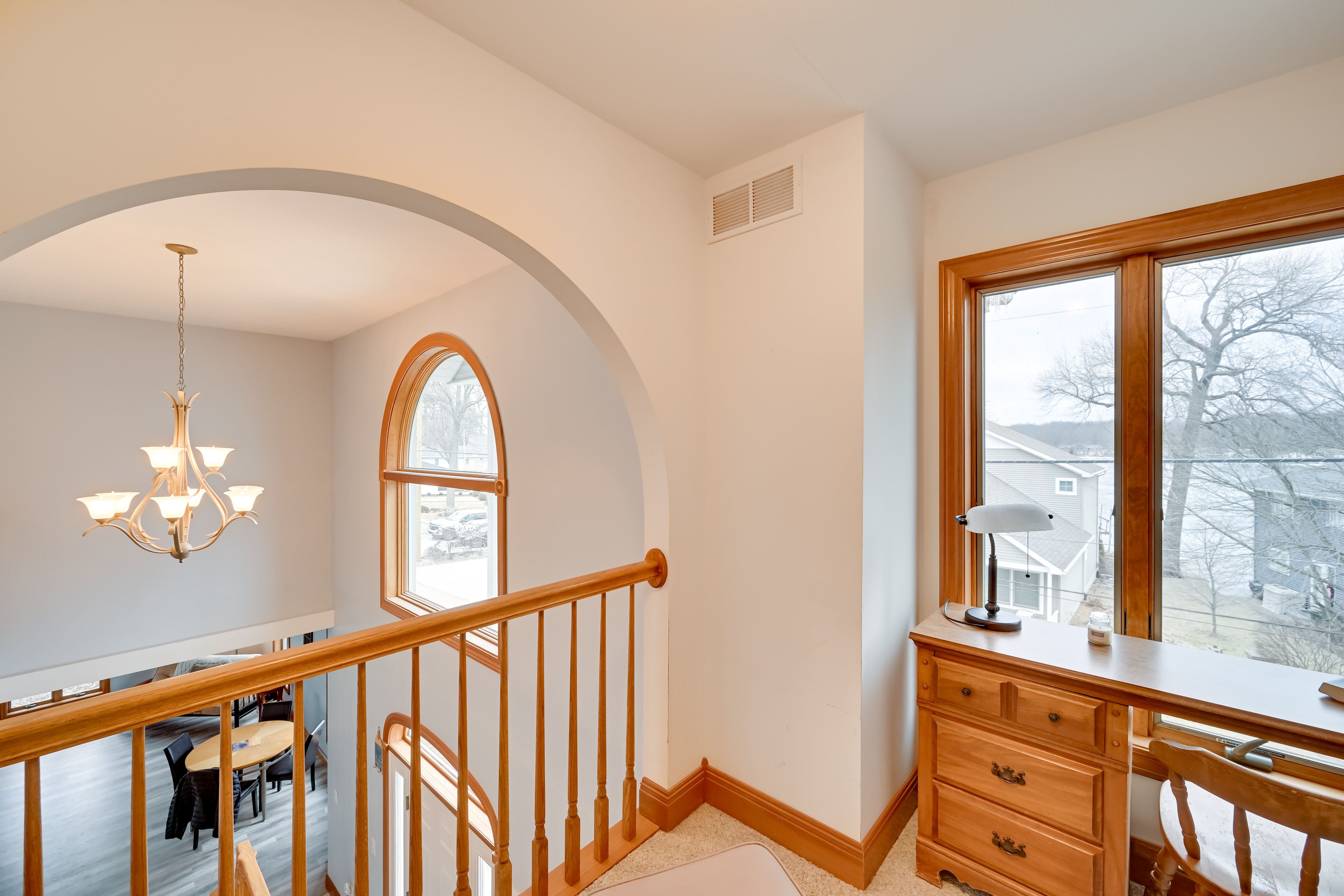 2nd-Floor Landing | Workspace Area