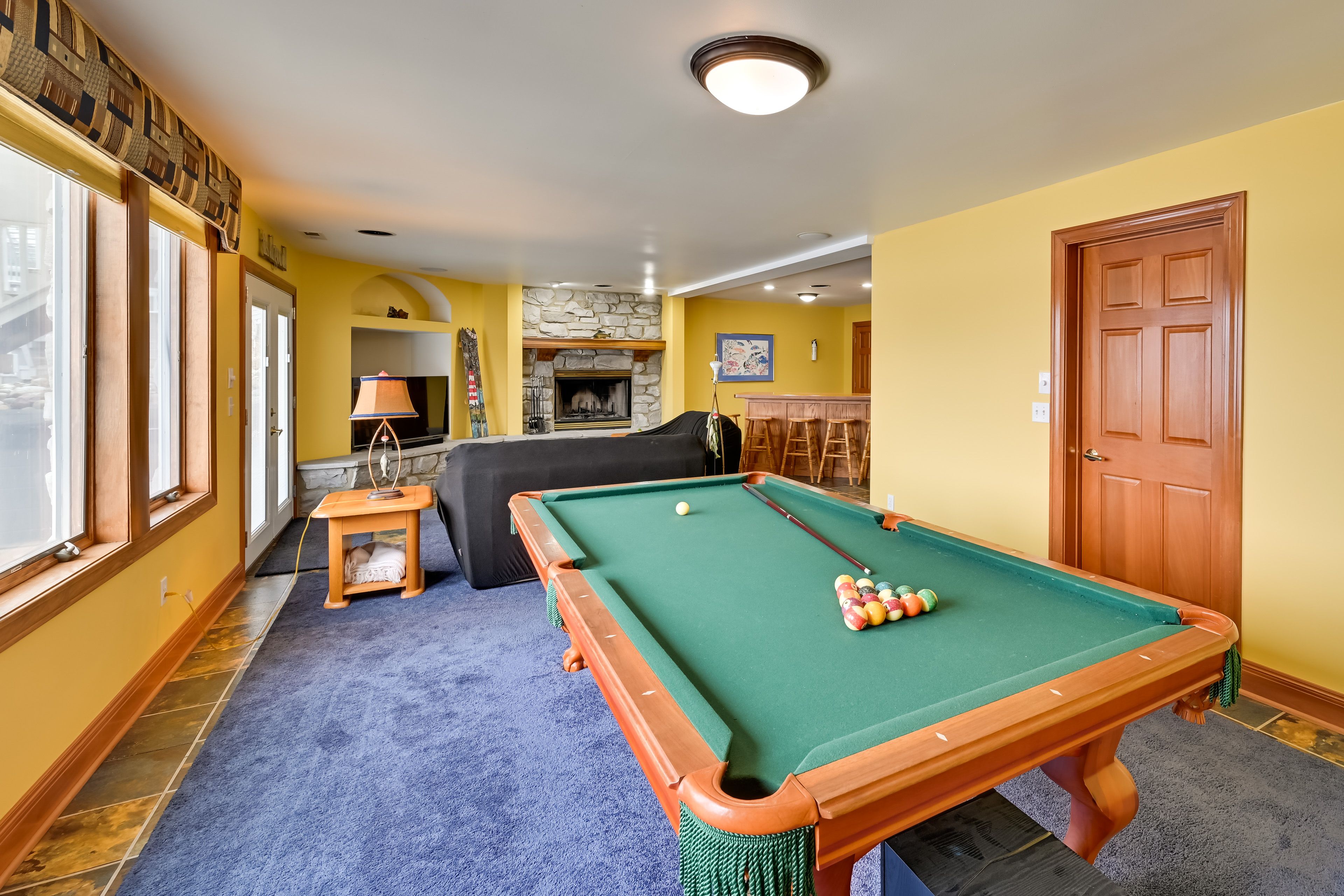Game Room | Pool Table | Smart TV