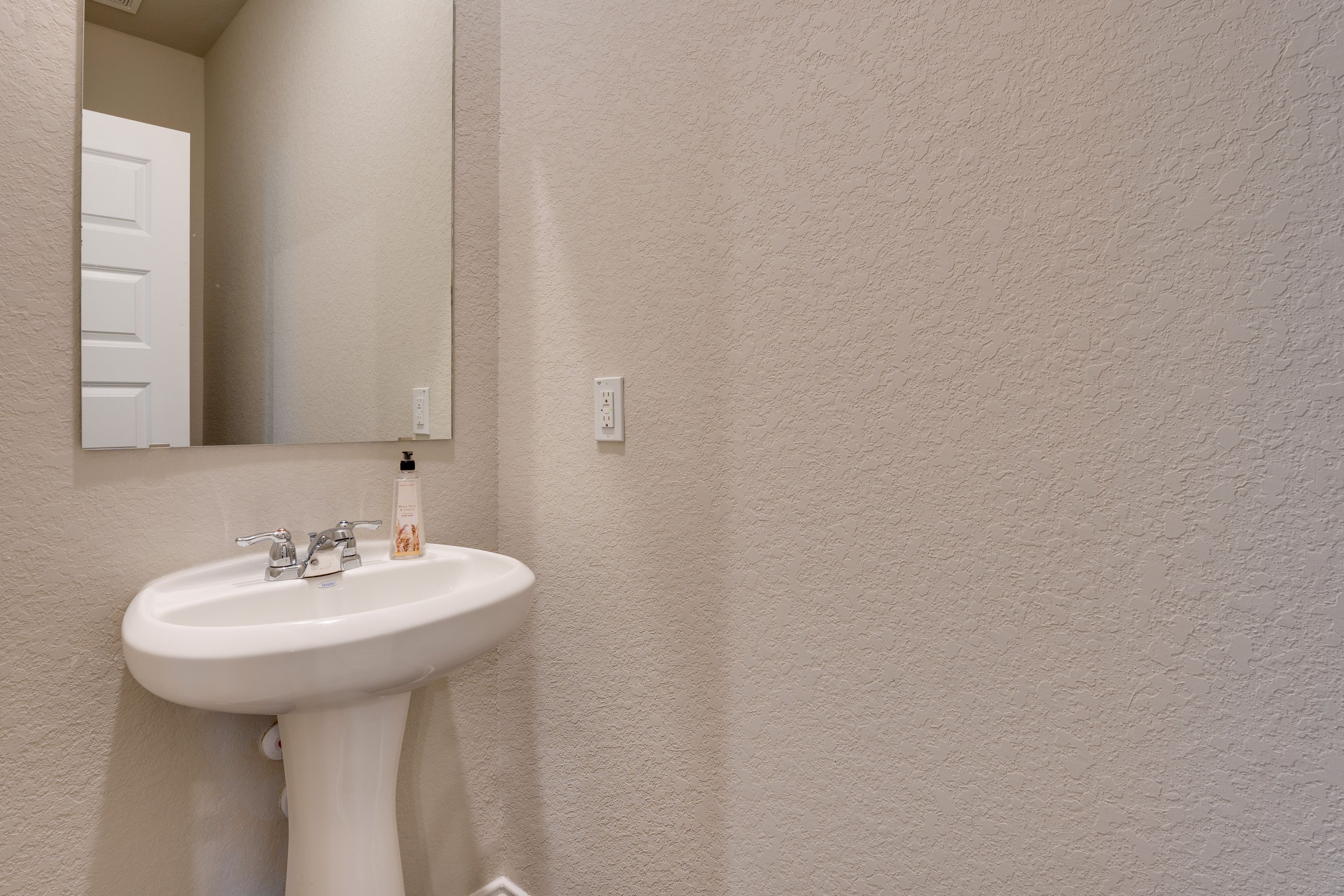 Half Bathroom | 1st Floor
