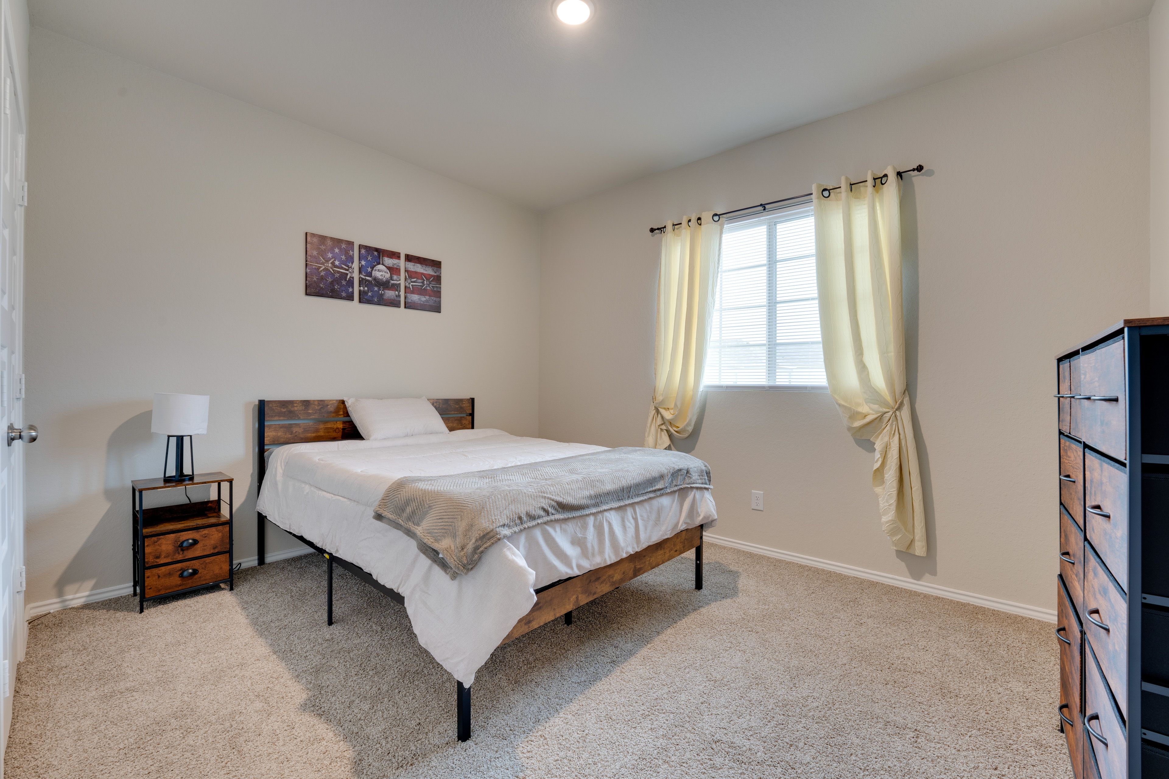 Bedroom 2 | Queen Bed | 2nd Floor