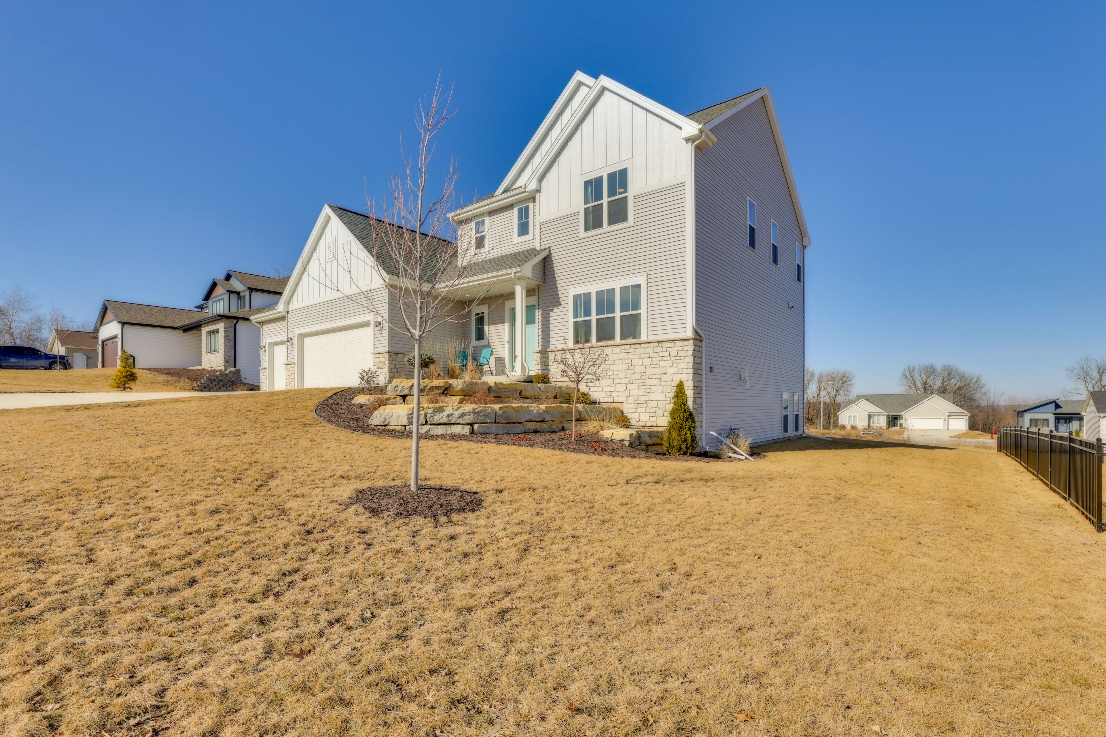Property Exterior | Front