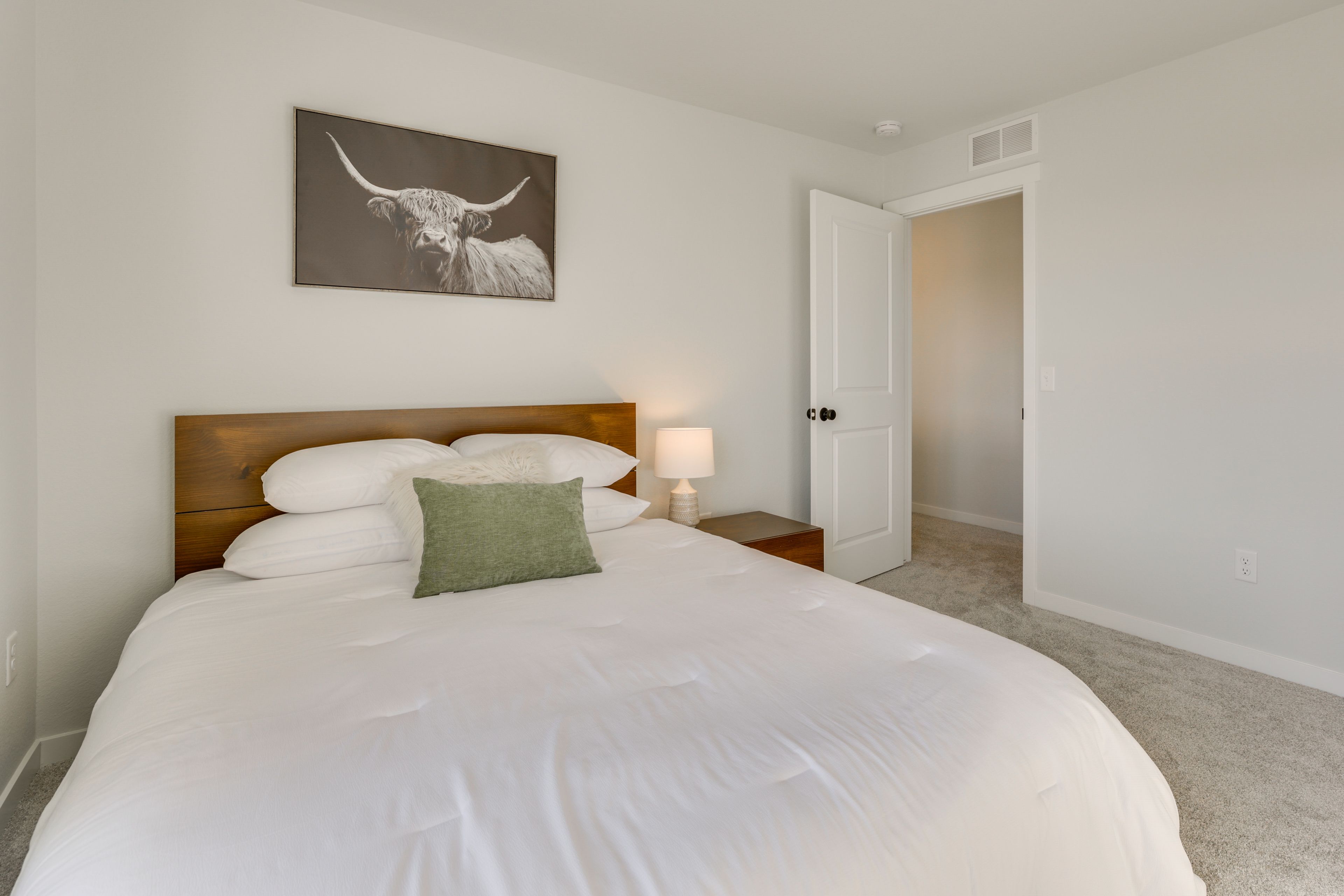 Bedroom 2 | 2nd Floor | Queen Bed
