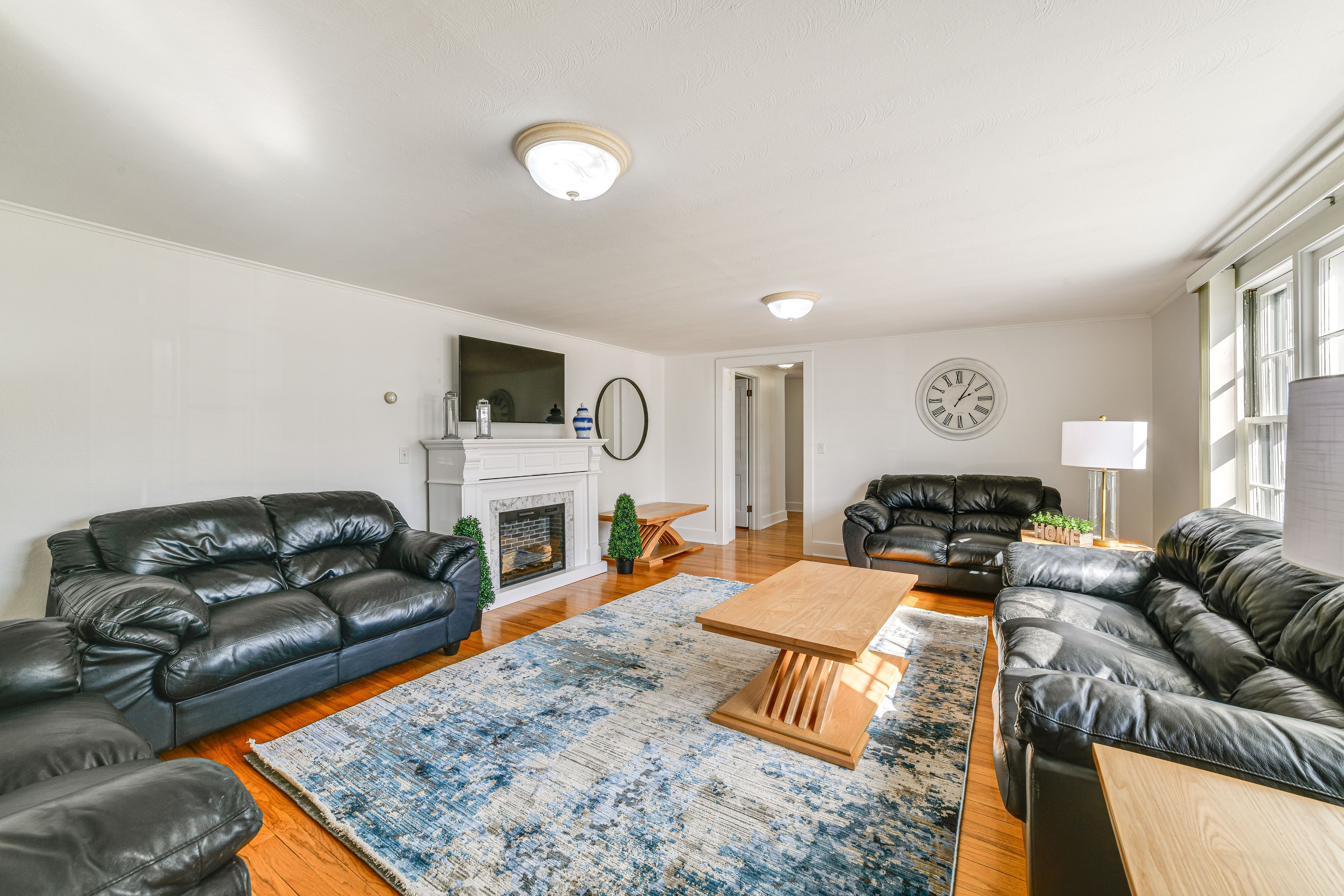 Living Room | Smart TV | Free WiFi | Radiant Floor Heating | Window A/C