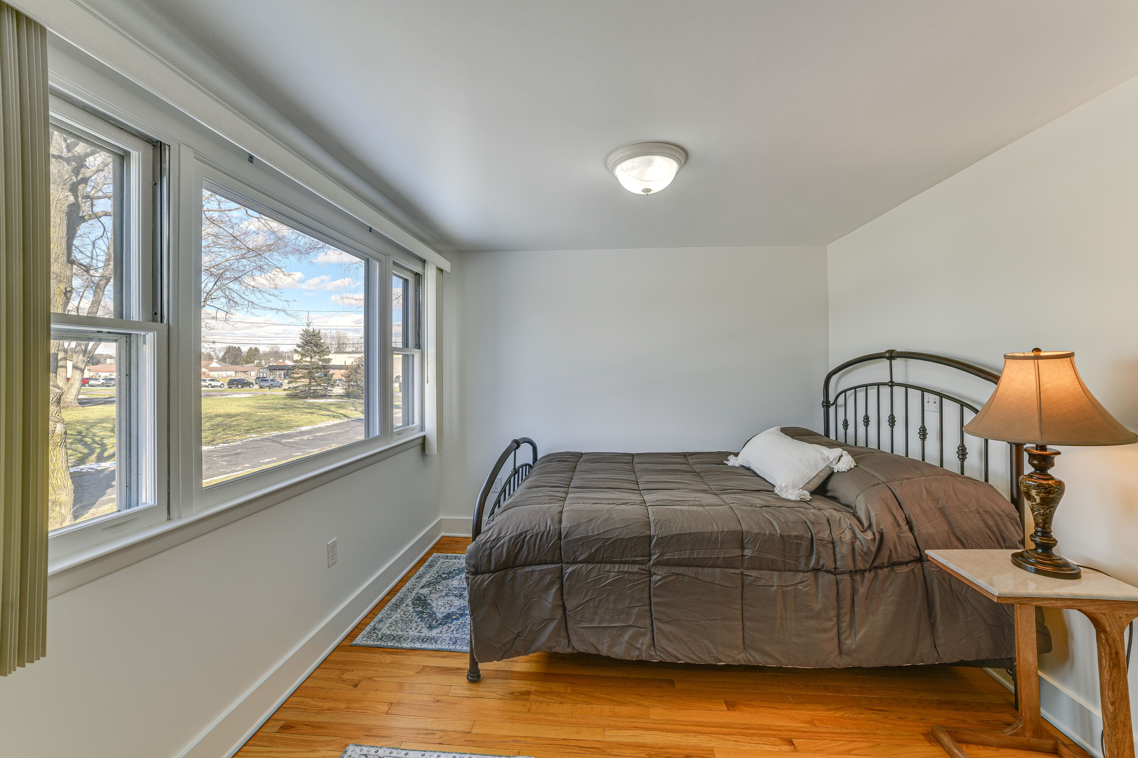 Bedroom 4 | Queen Bed
