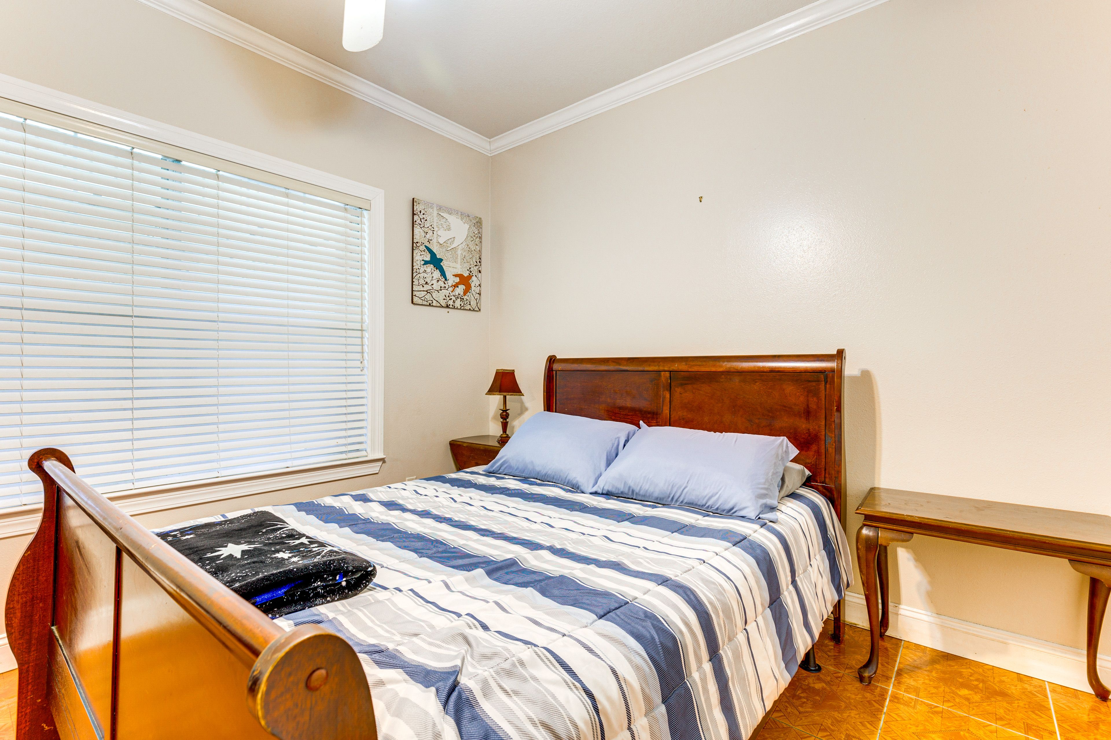 Bedroom 3 | Full Bed | Smart TV