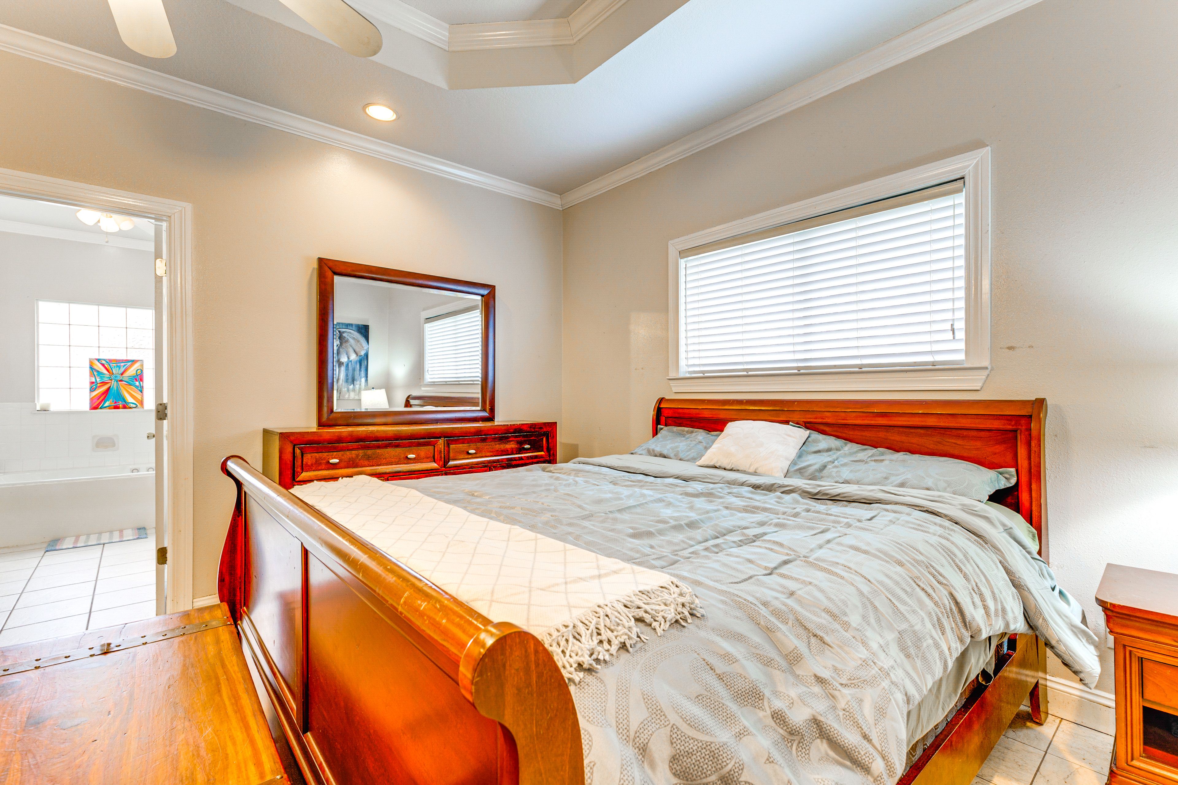 Bedroom 1 | California King Bed | En-Suite Bathroom