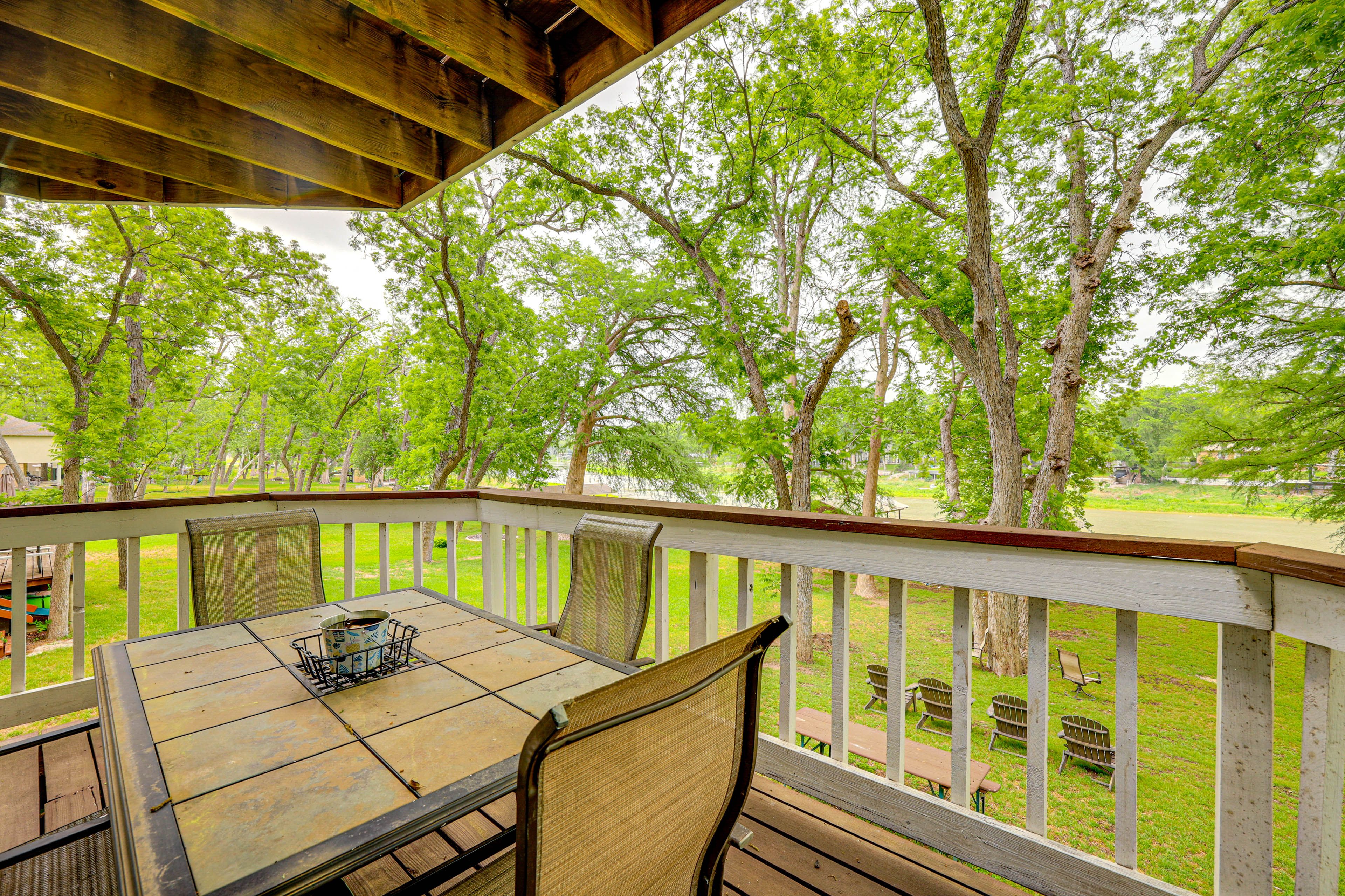 Deck | Lake View