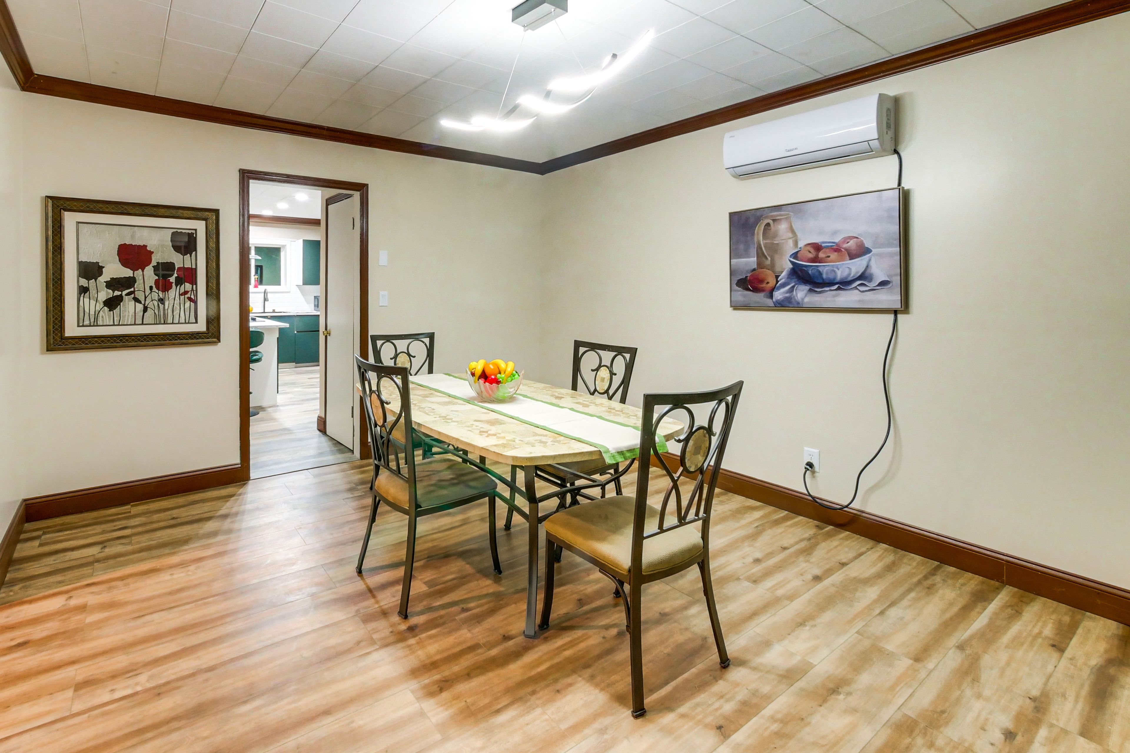 Dining Space | Dishware/Flatware